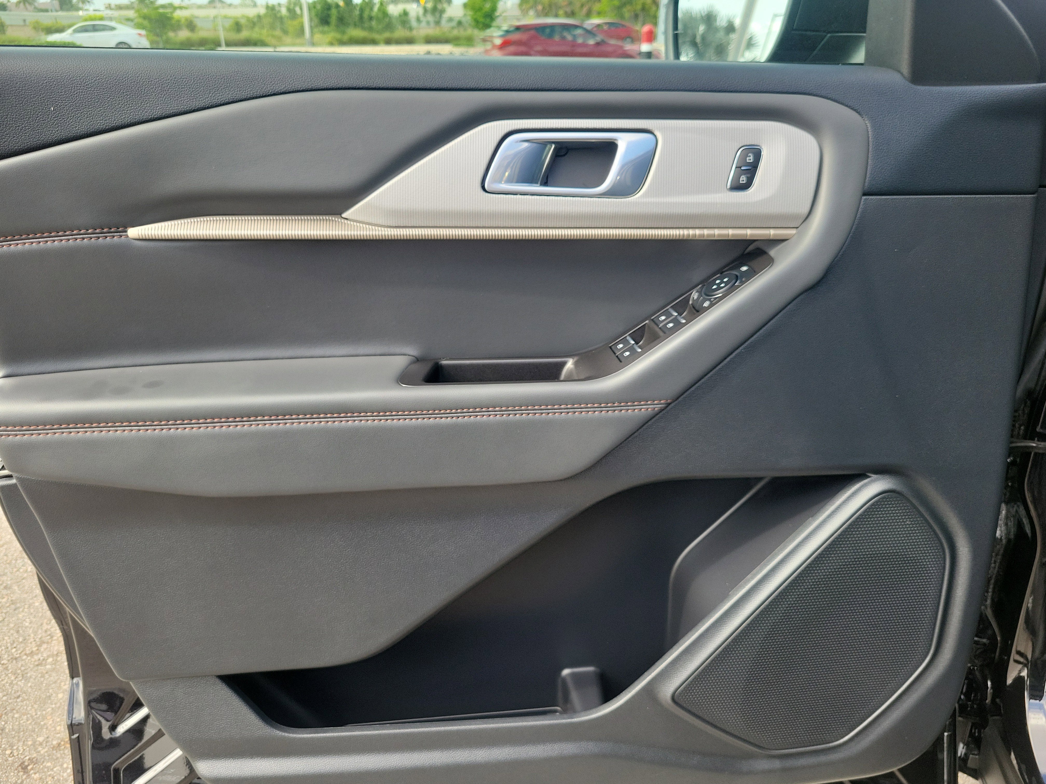 2026 Ford Explorer Active w/100A Pkg