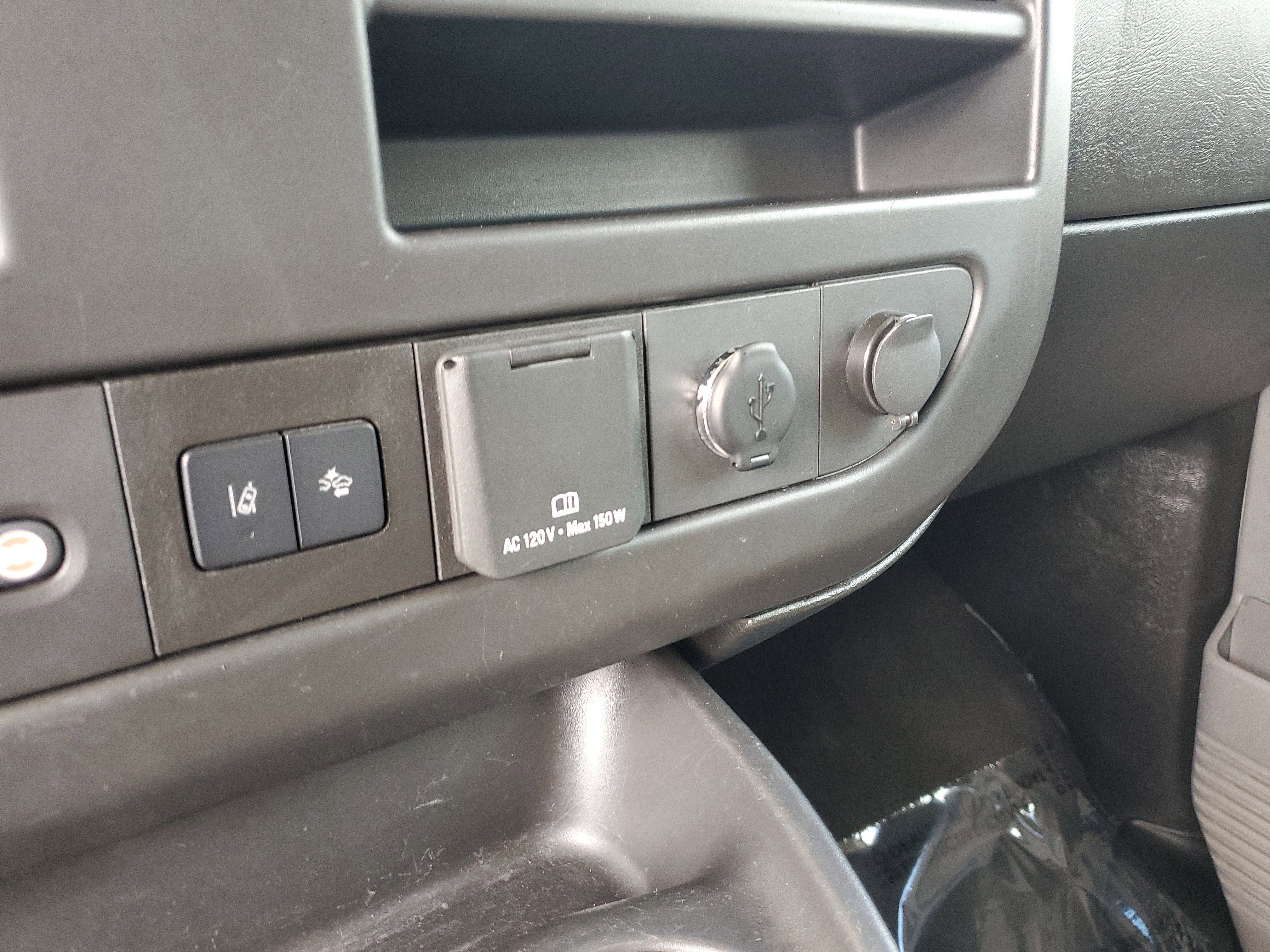 2020 Chevrolet Express Passenger 3500 1LT