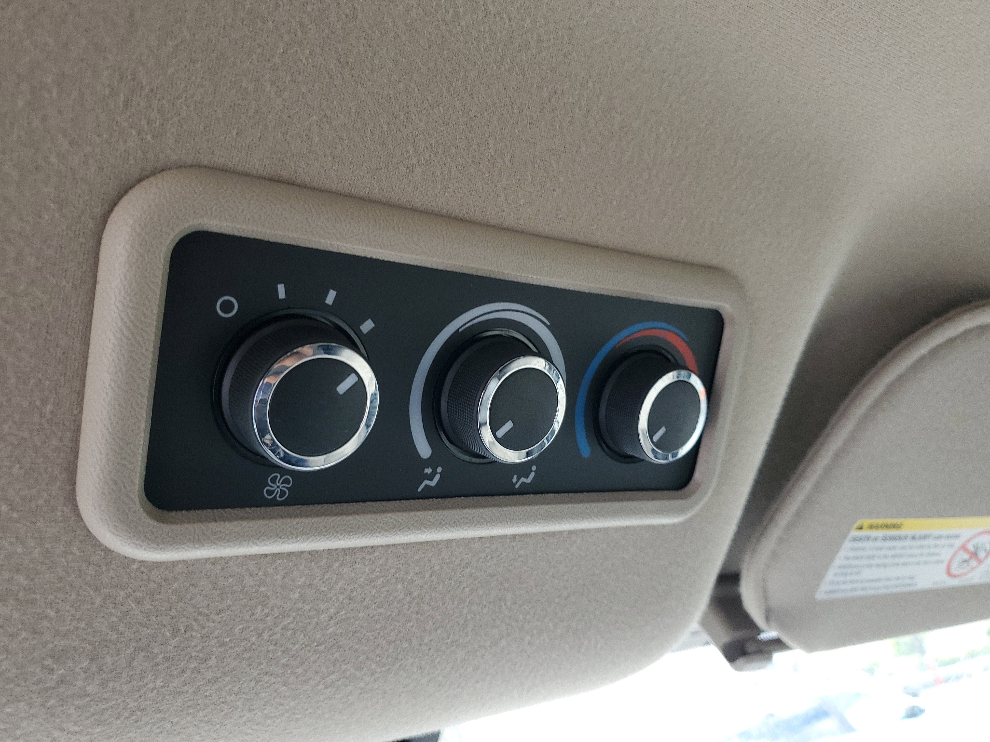 2020 Chevrolet Express Passenger 3500 1LT