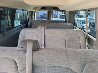 2025 Chevrolet Express Passenger 1LT