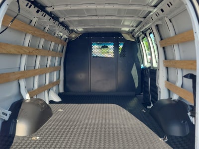 2025 Chevrolet Express Cargo WT