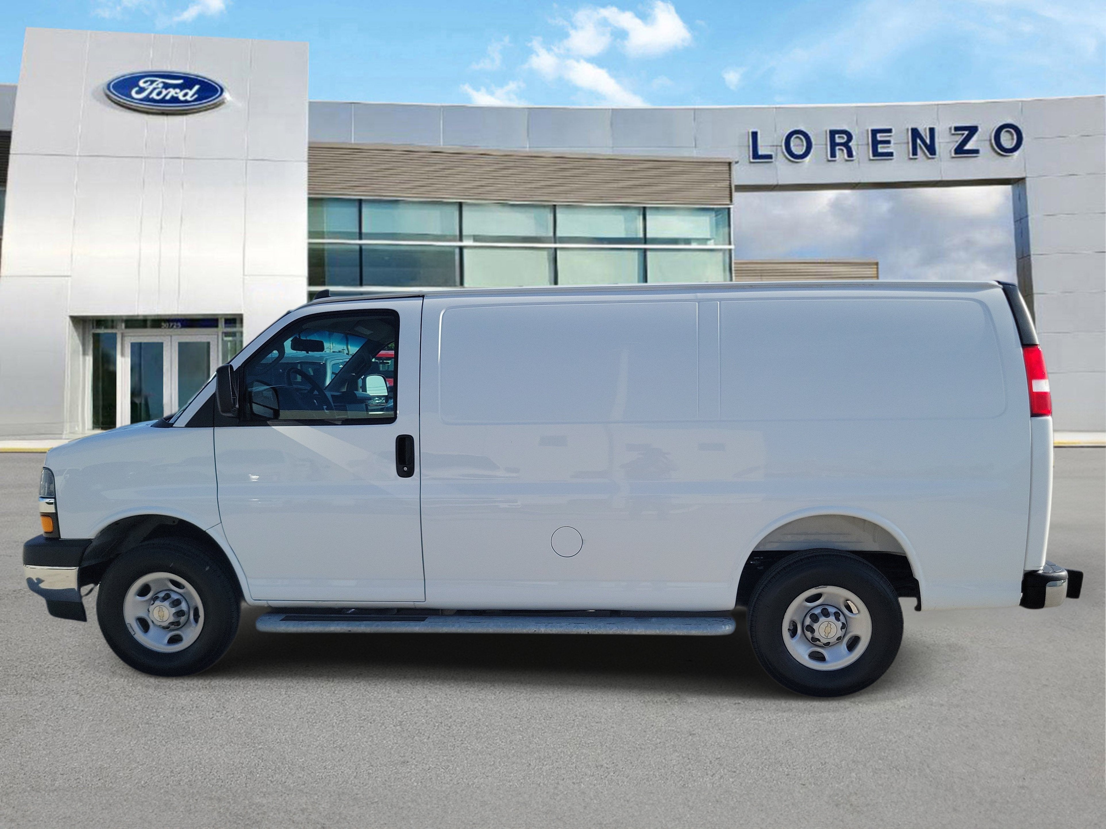 2025 Chevrolet Express Cargo WT