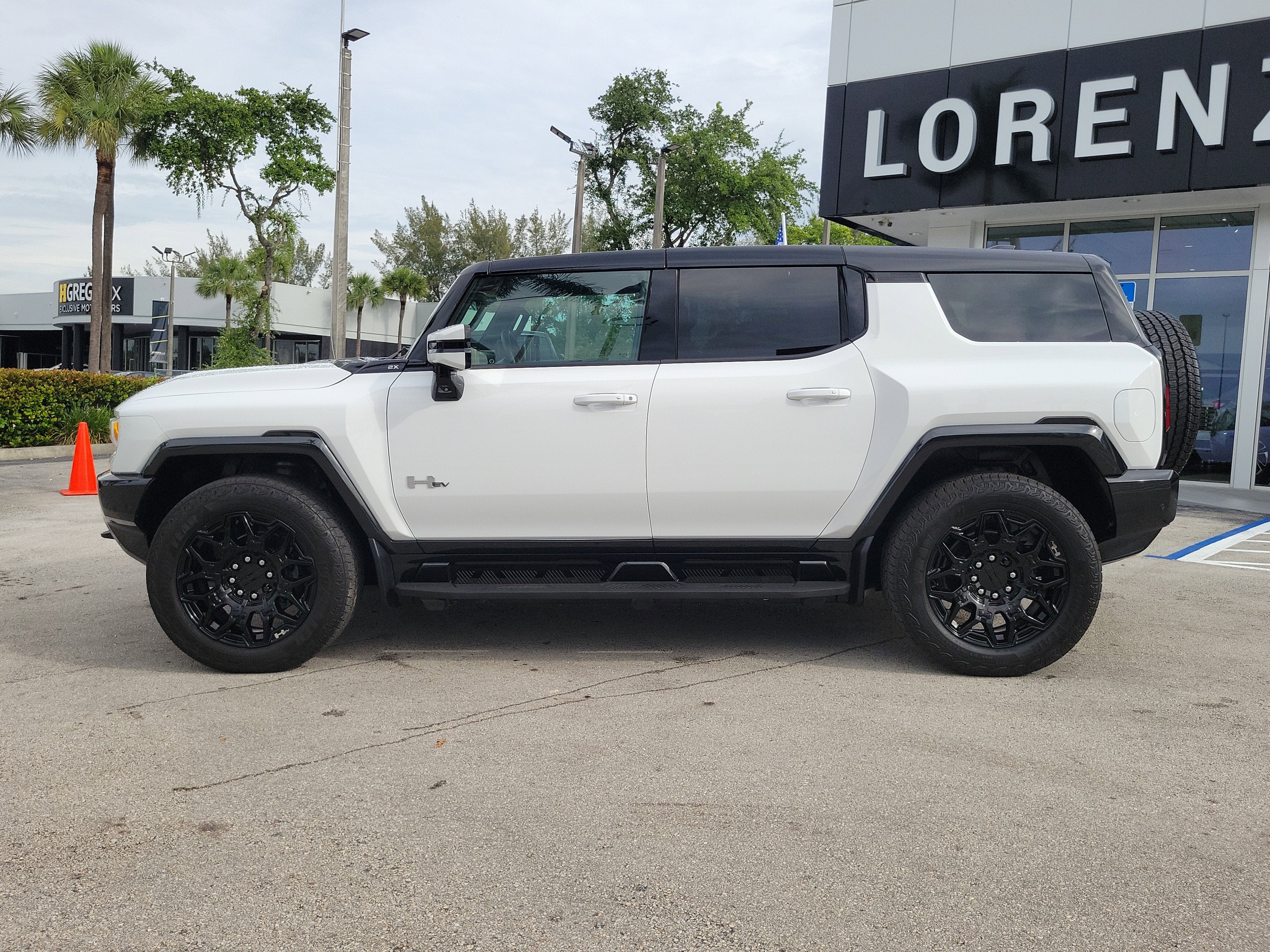 2025 GMC HUMMER EV SUV 2X