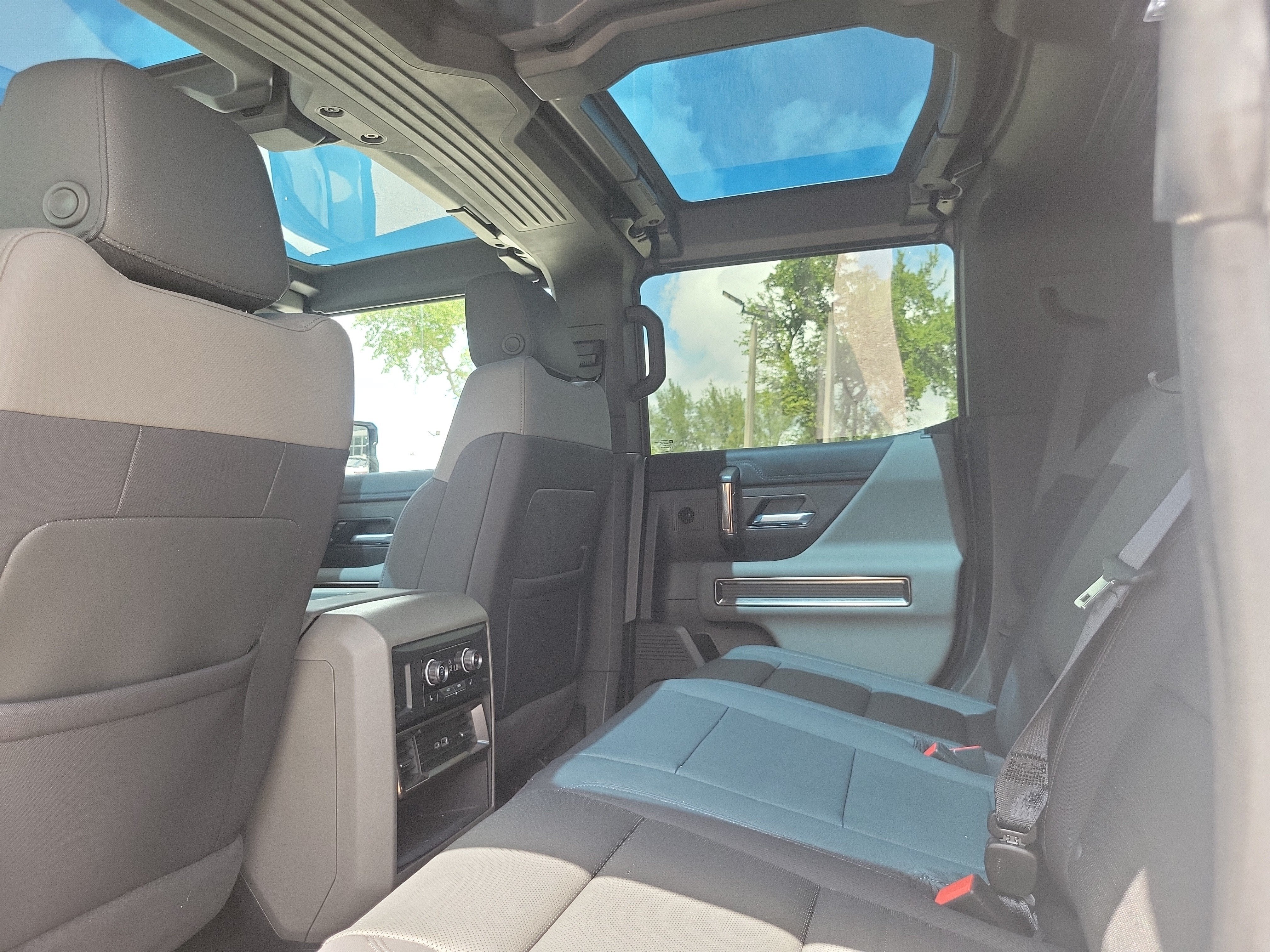 2025 GMC HUMMER EV SUV 3X
