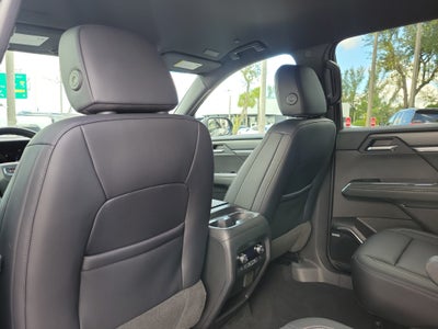 2024 GMC Acadia Elevation