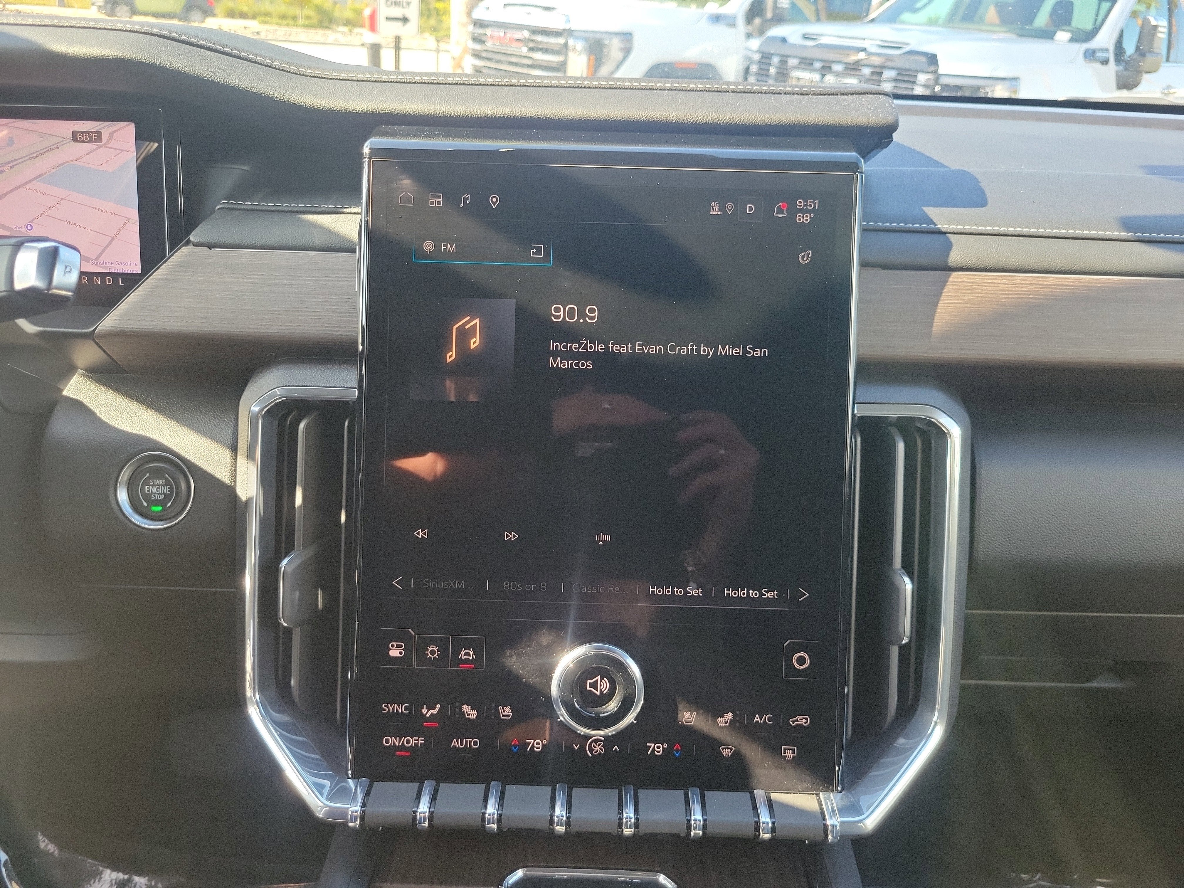 2024 GMC Acadia Denali