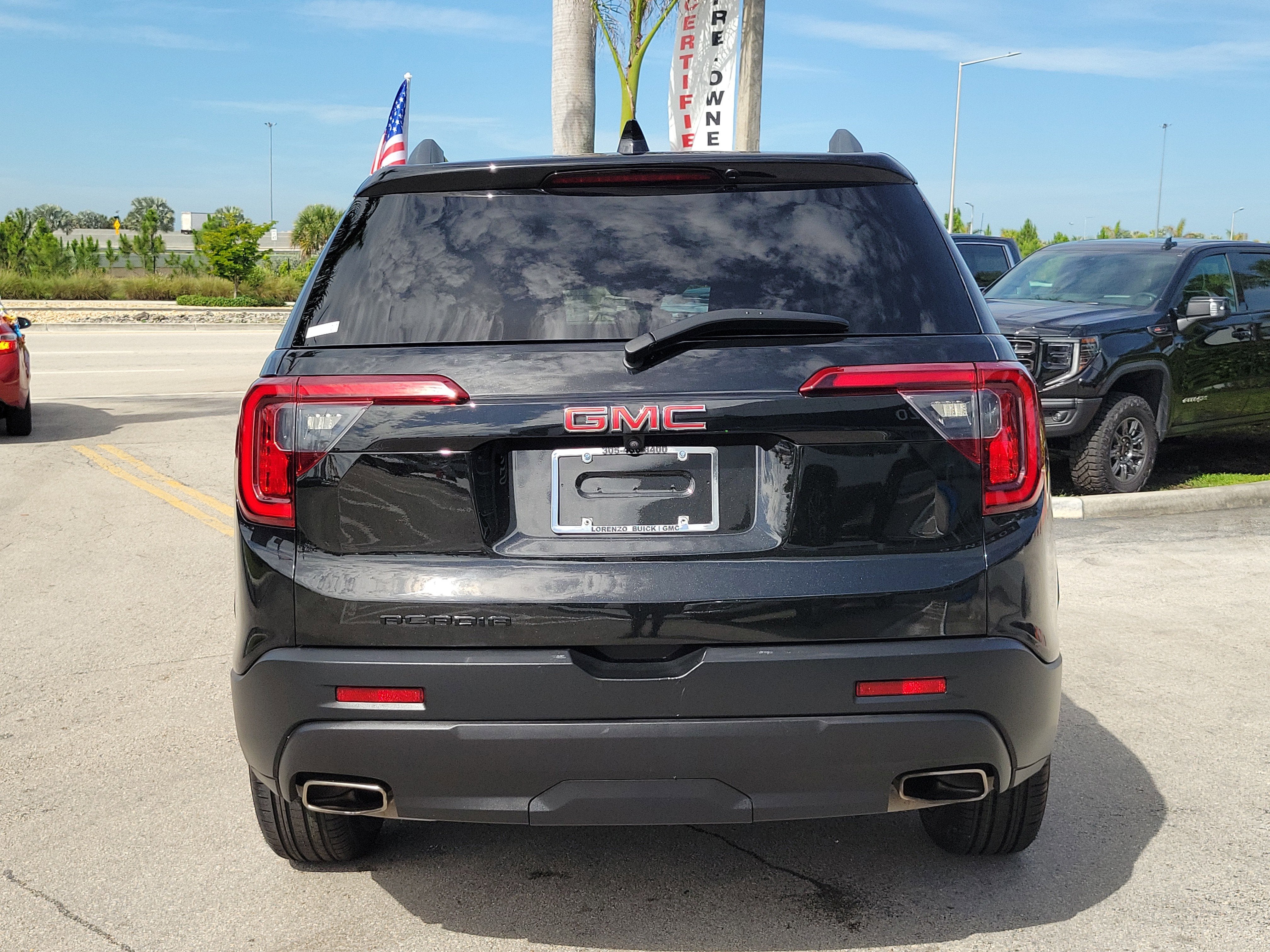 2023 GMC Acadia SLE