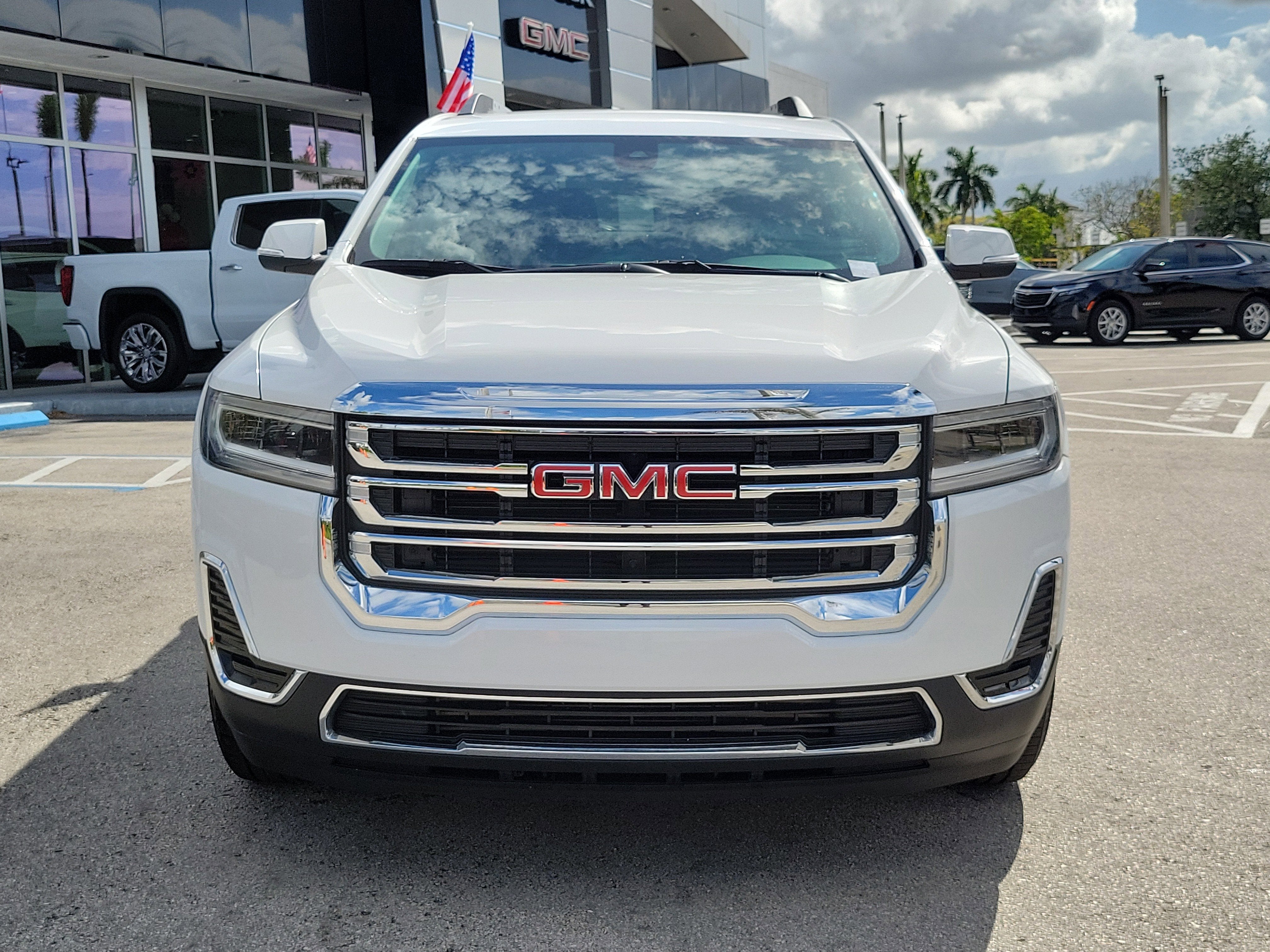 2023 GMC Acadia SLE