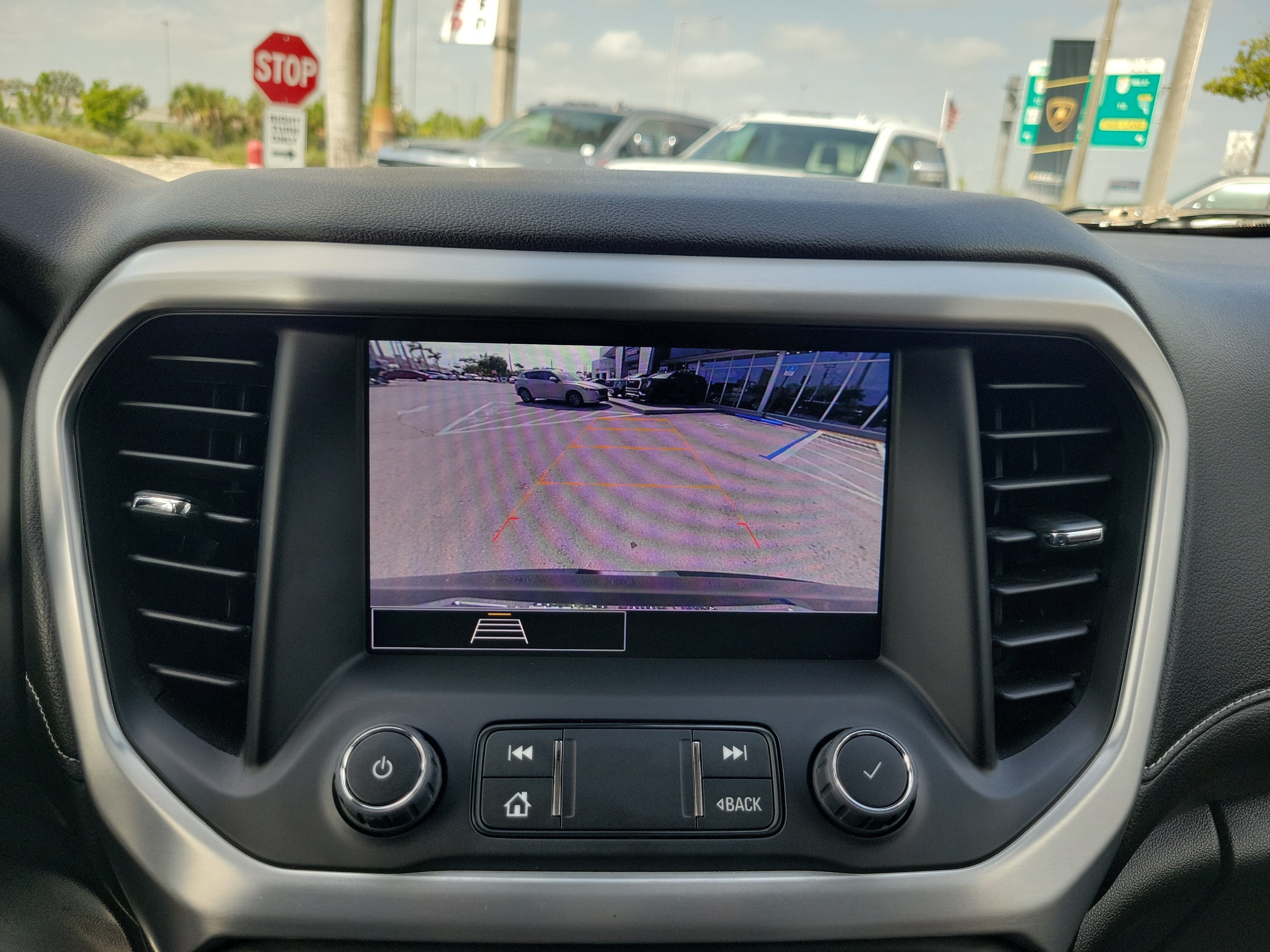 2023 GMC Acadia SLE