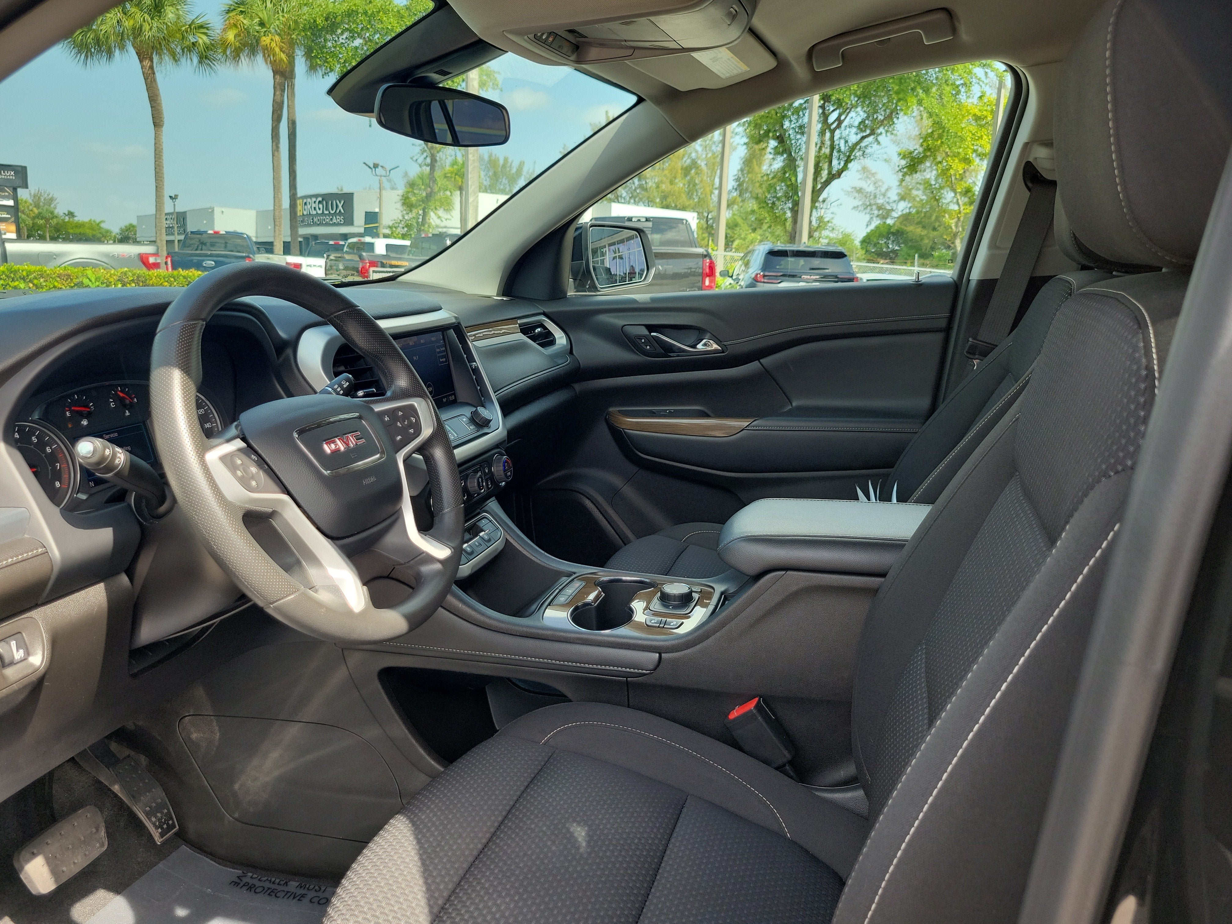2023 GMC Acadia SLE
