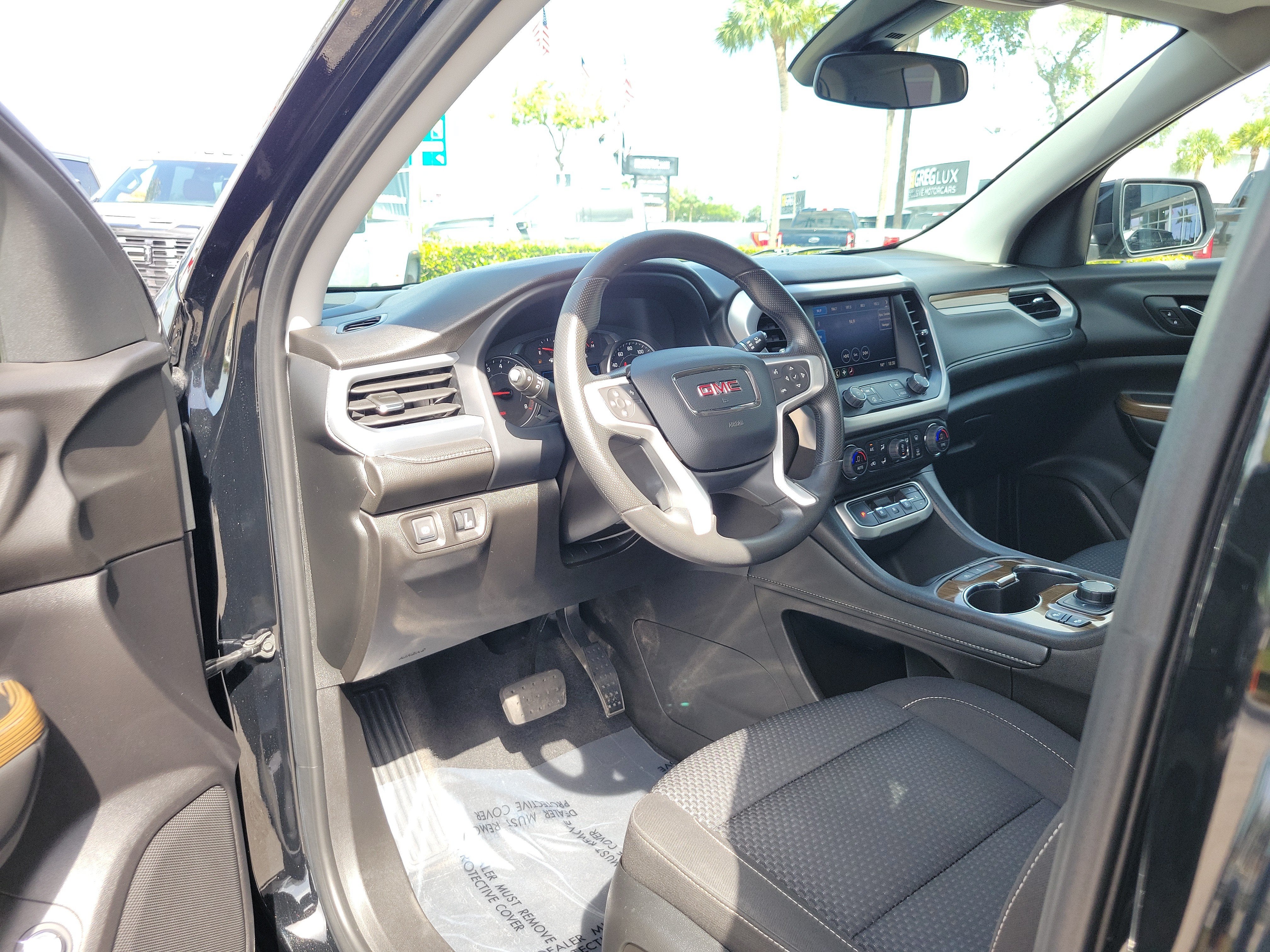 2023 GMC Acadia SLE