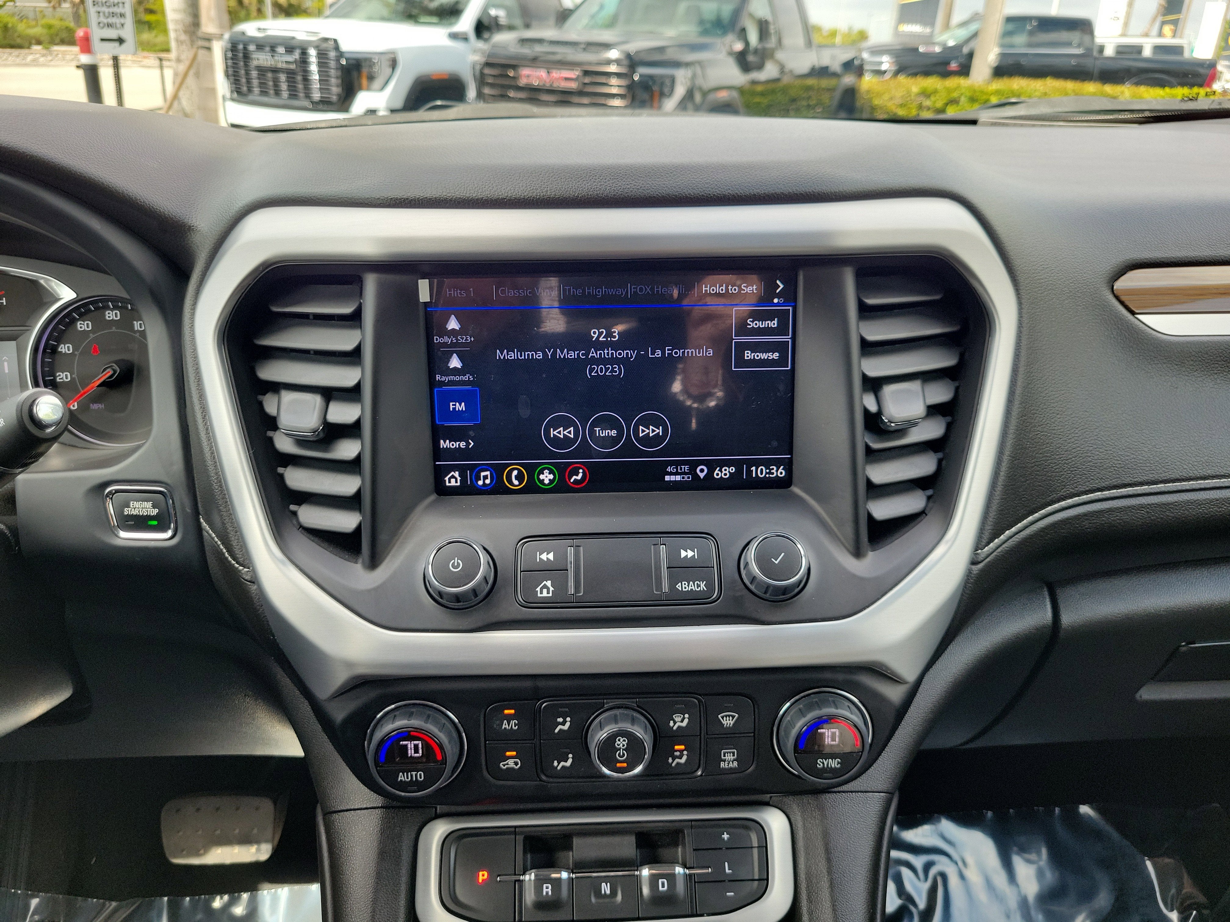 2023 GMC Acadia SLE