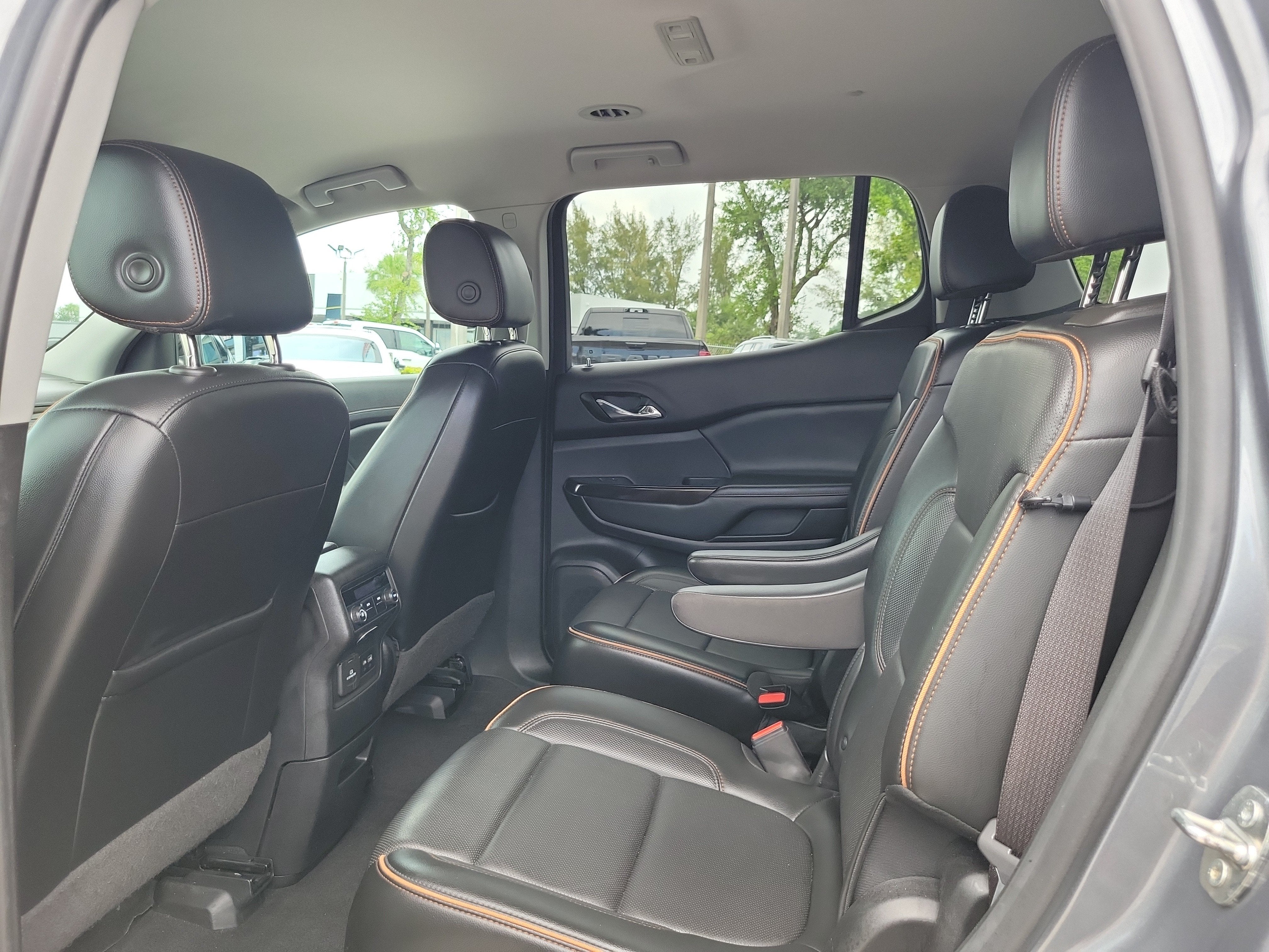 2021 GMC Acadia AT4