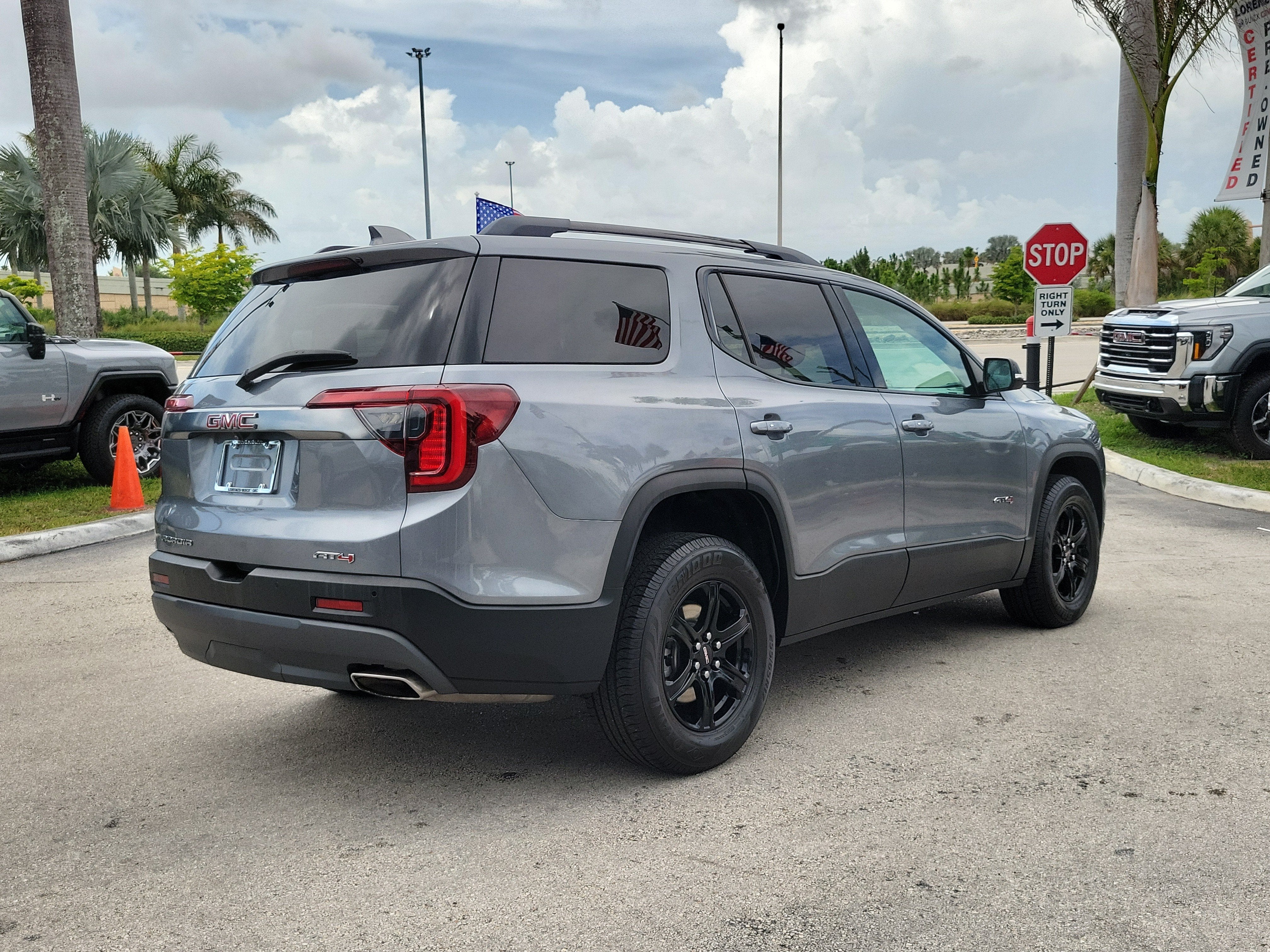 2021 GMC Acadia AT4