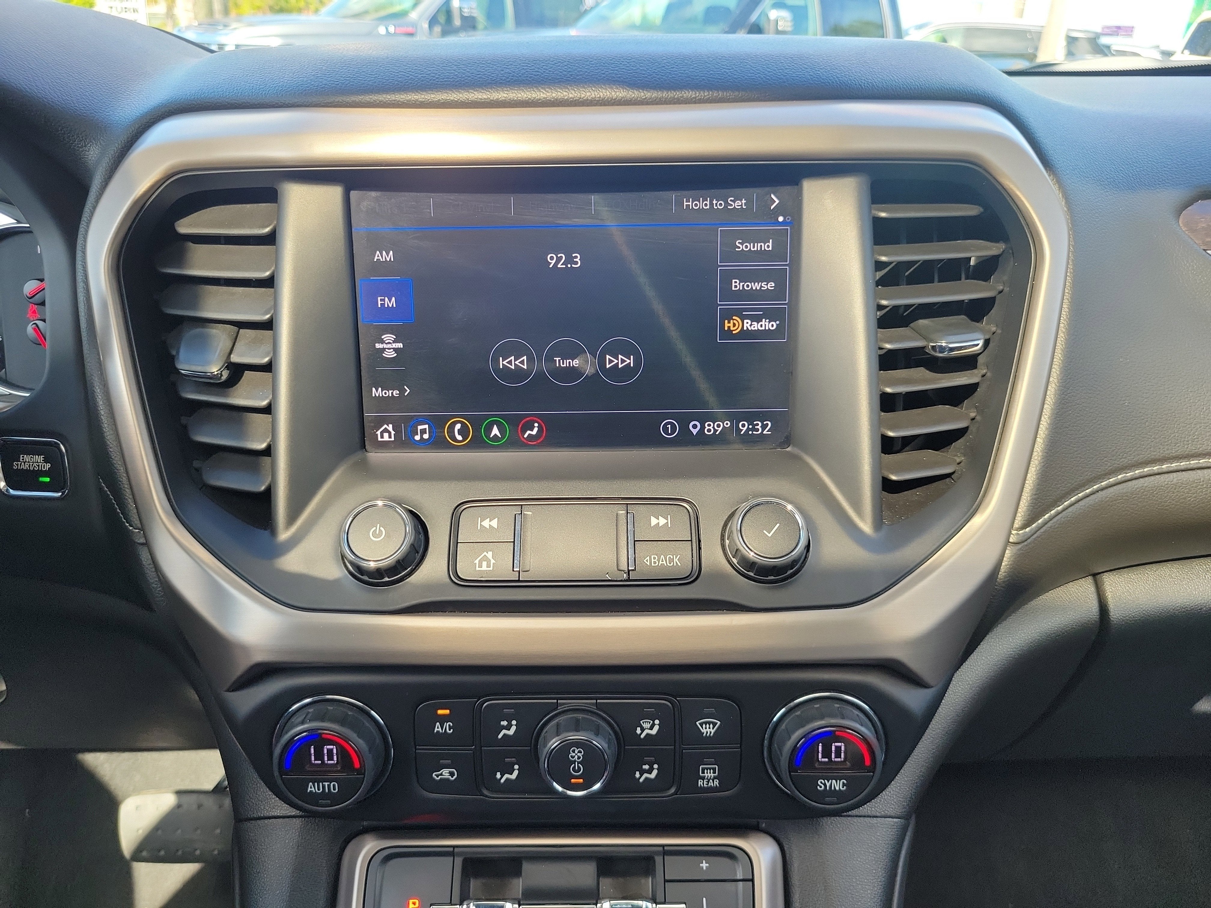 2020 GMC Acadia Denali