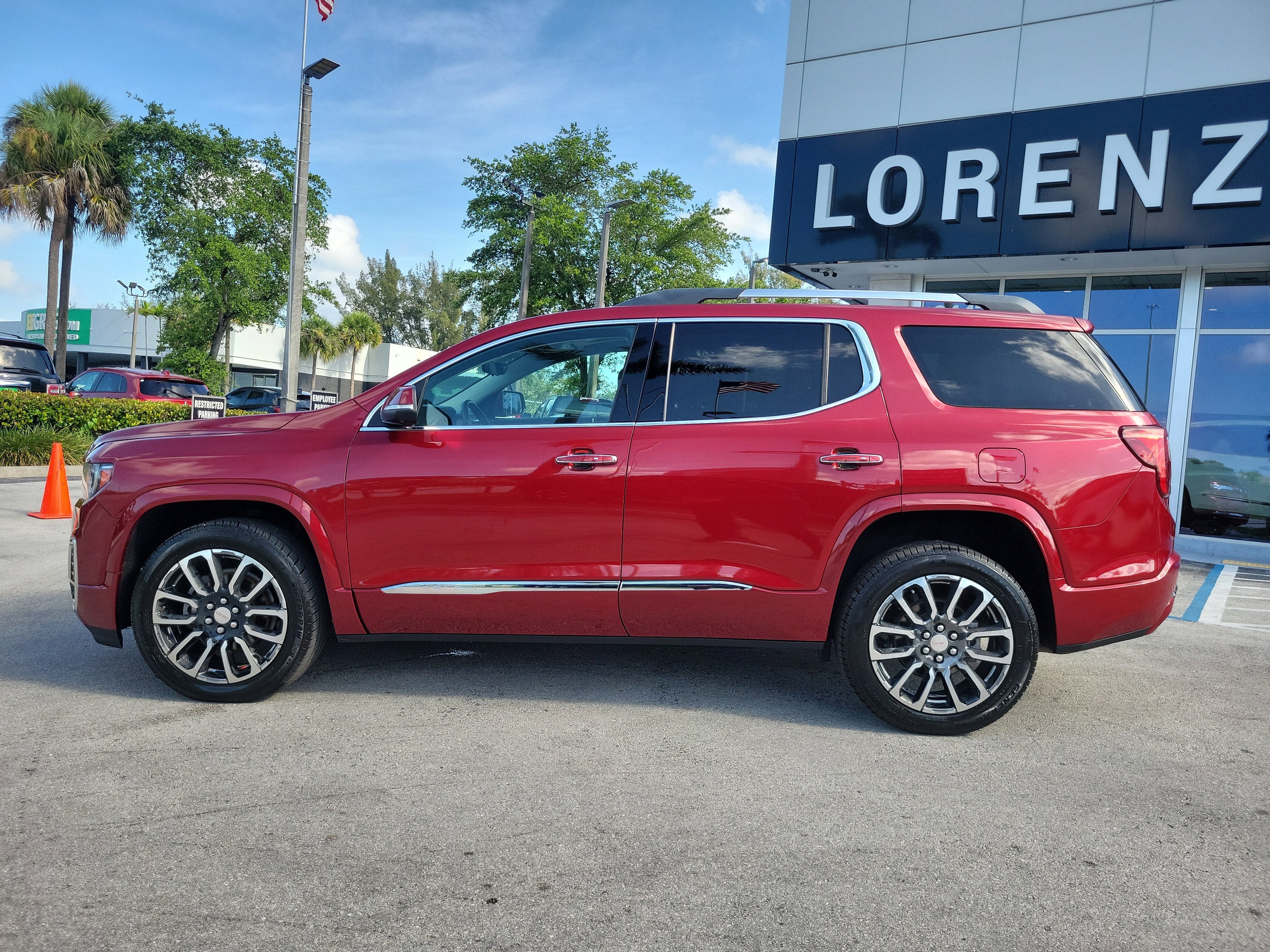 2020 GMC Acadia Denali