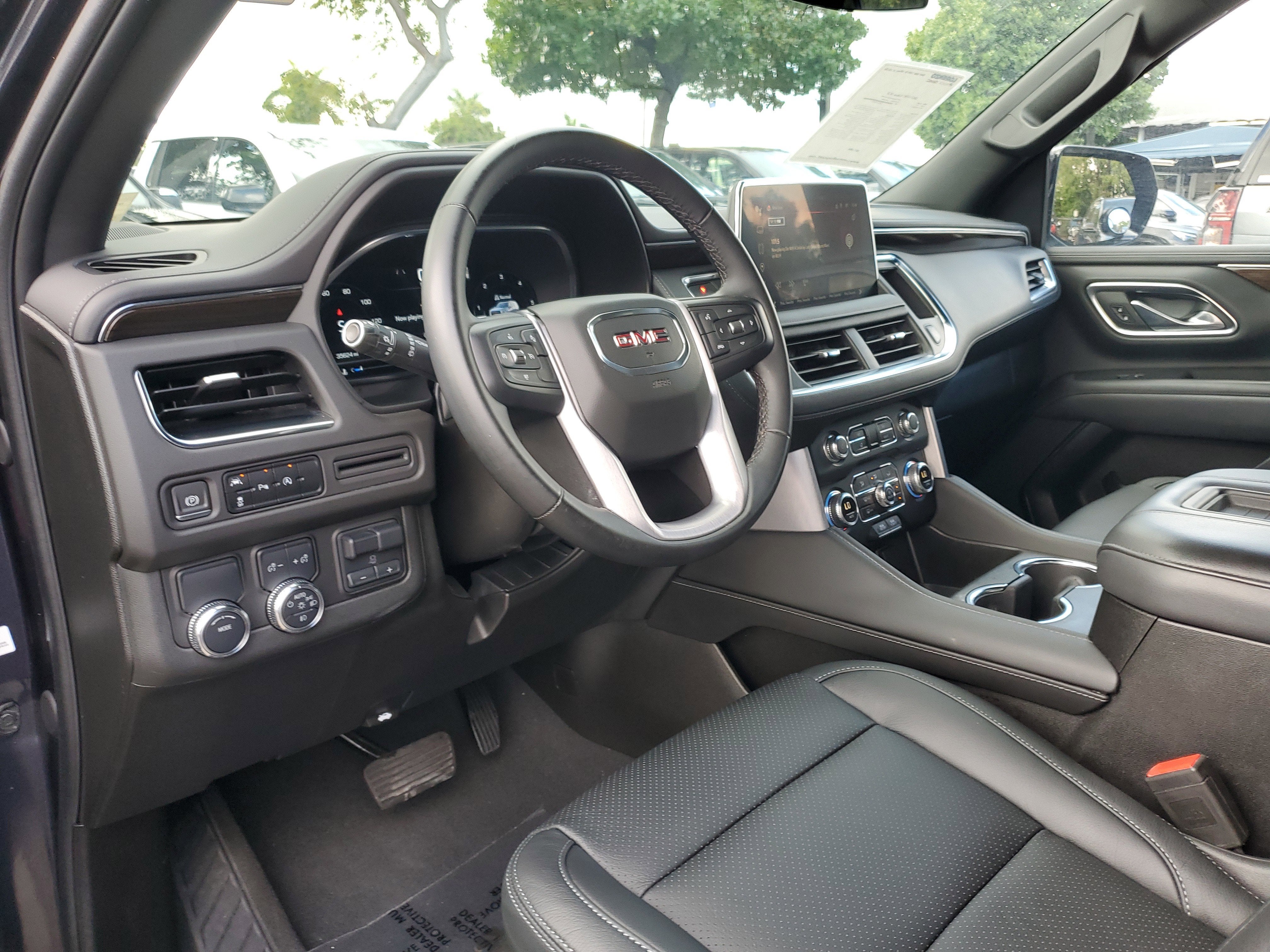 2023 GMC Yukon SLE