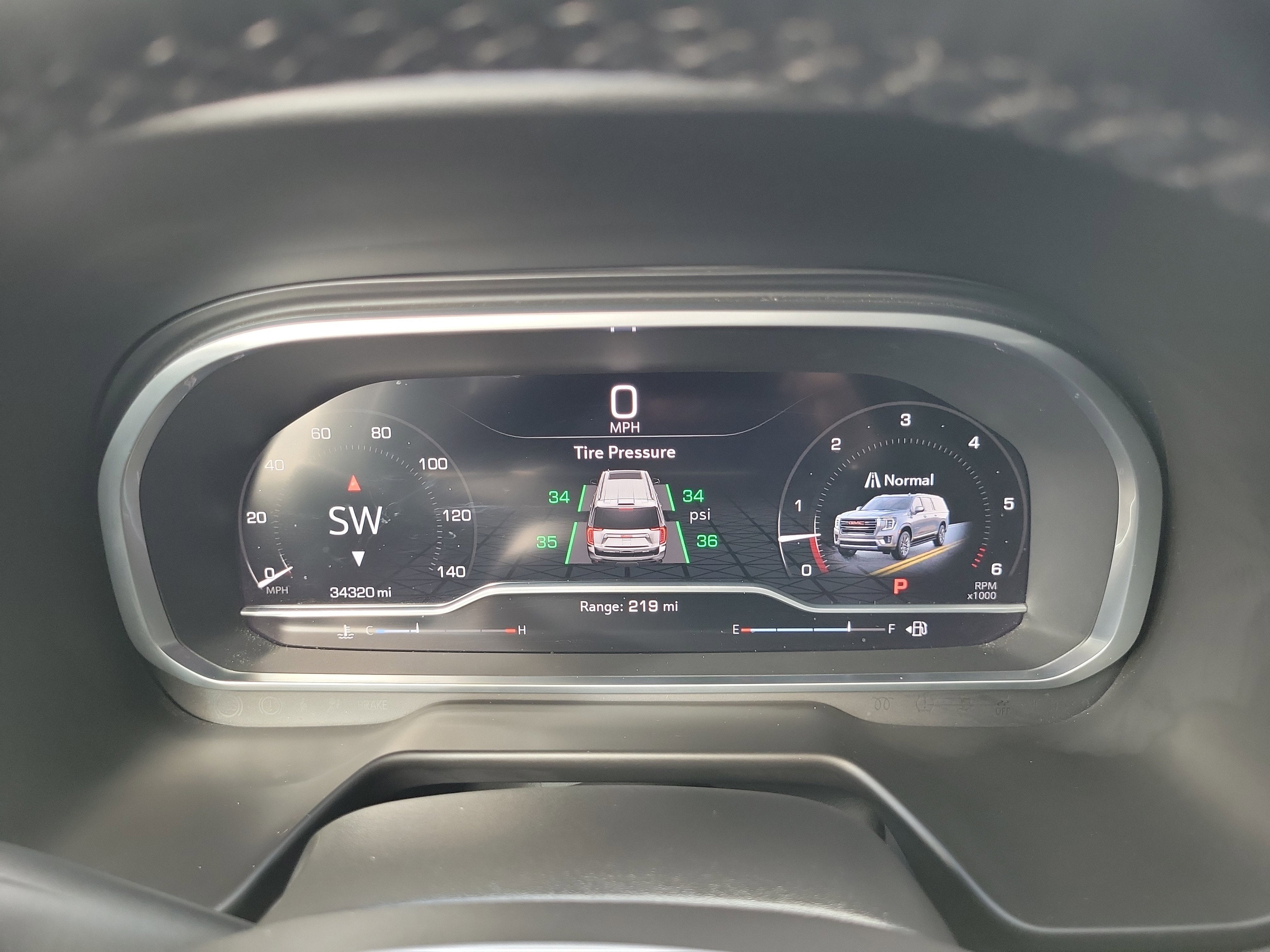 2023 GMC Yukon SLT