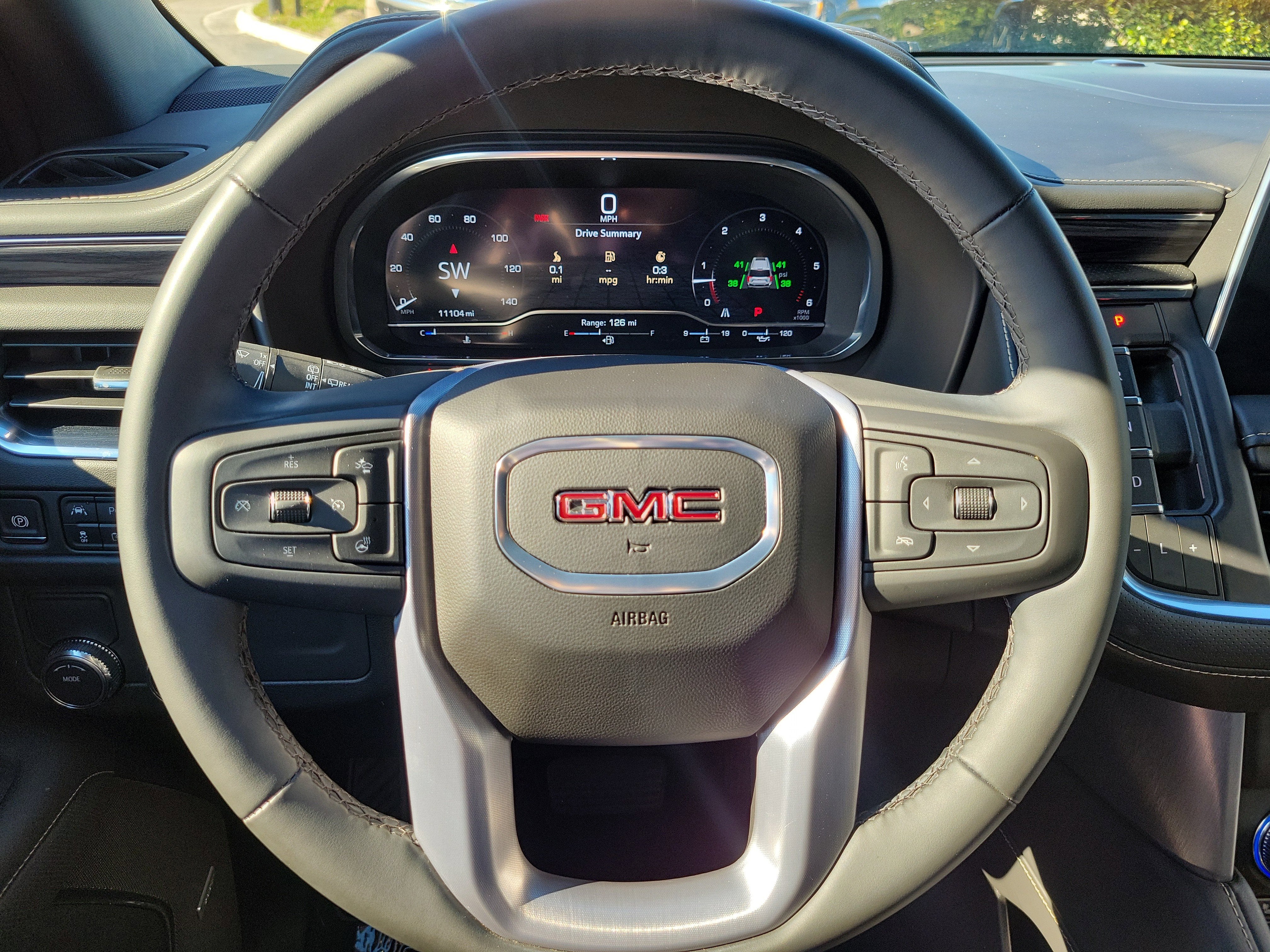 2024 GMC Yukon SLT