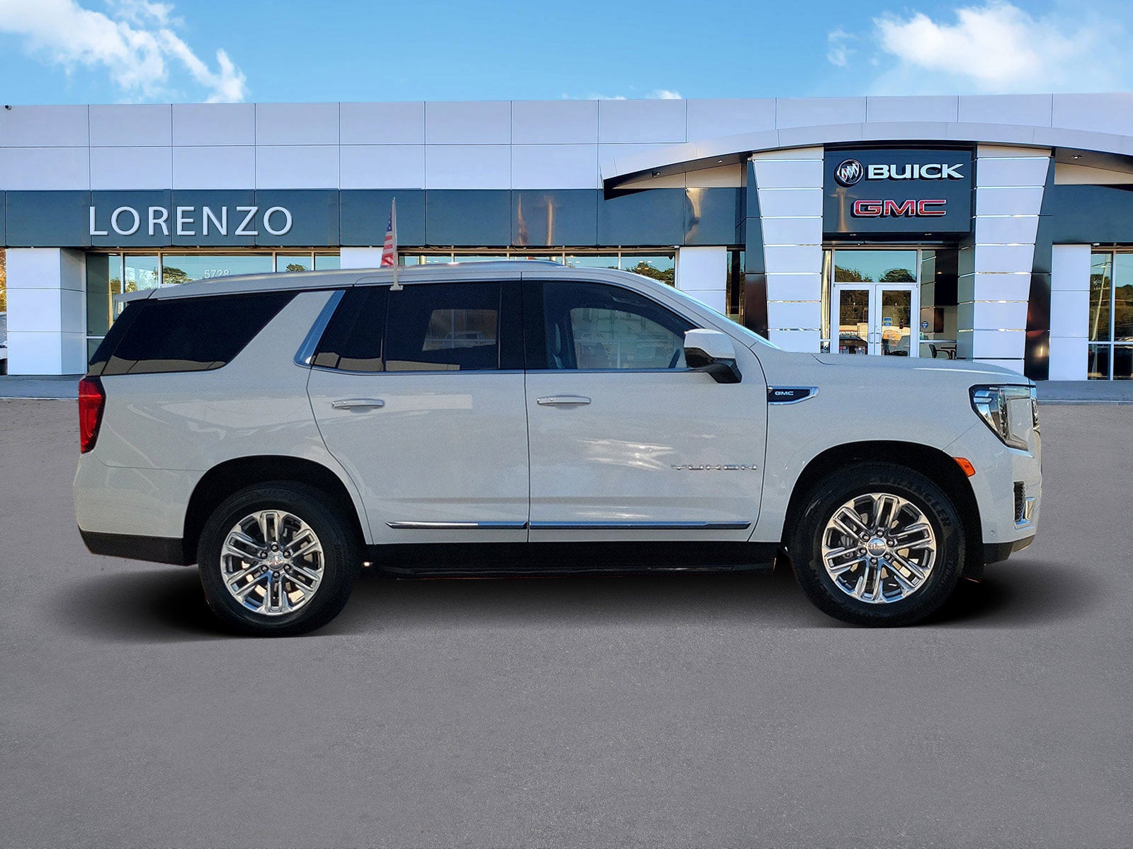 2023 GMC Yukon SLT