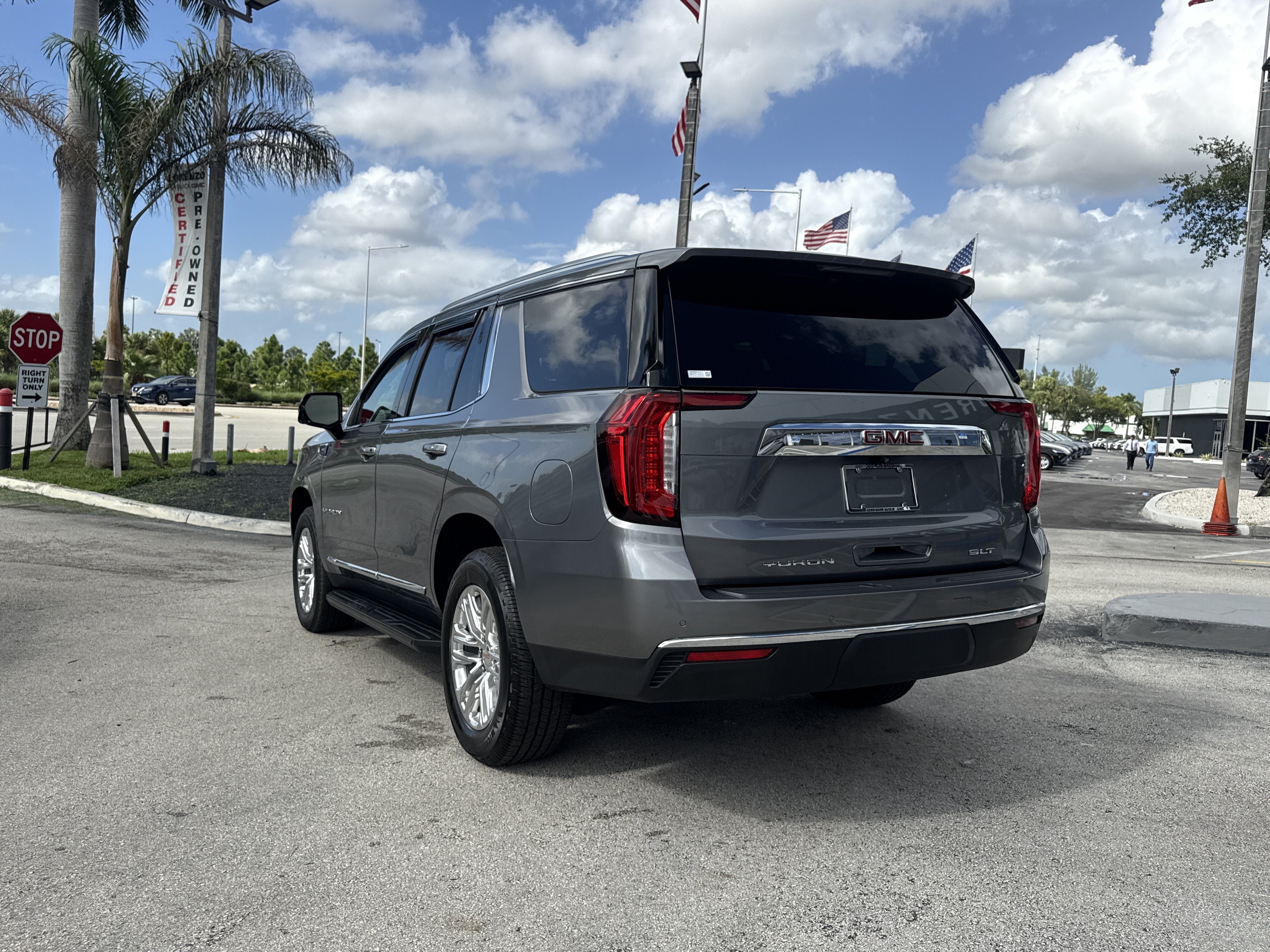 2021 GMC Yukon SLT
