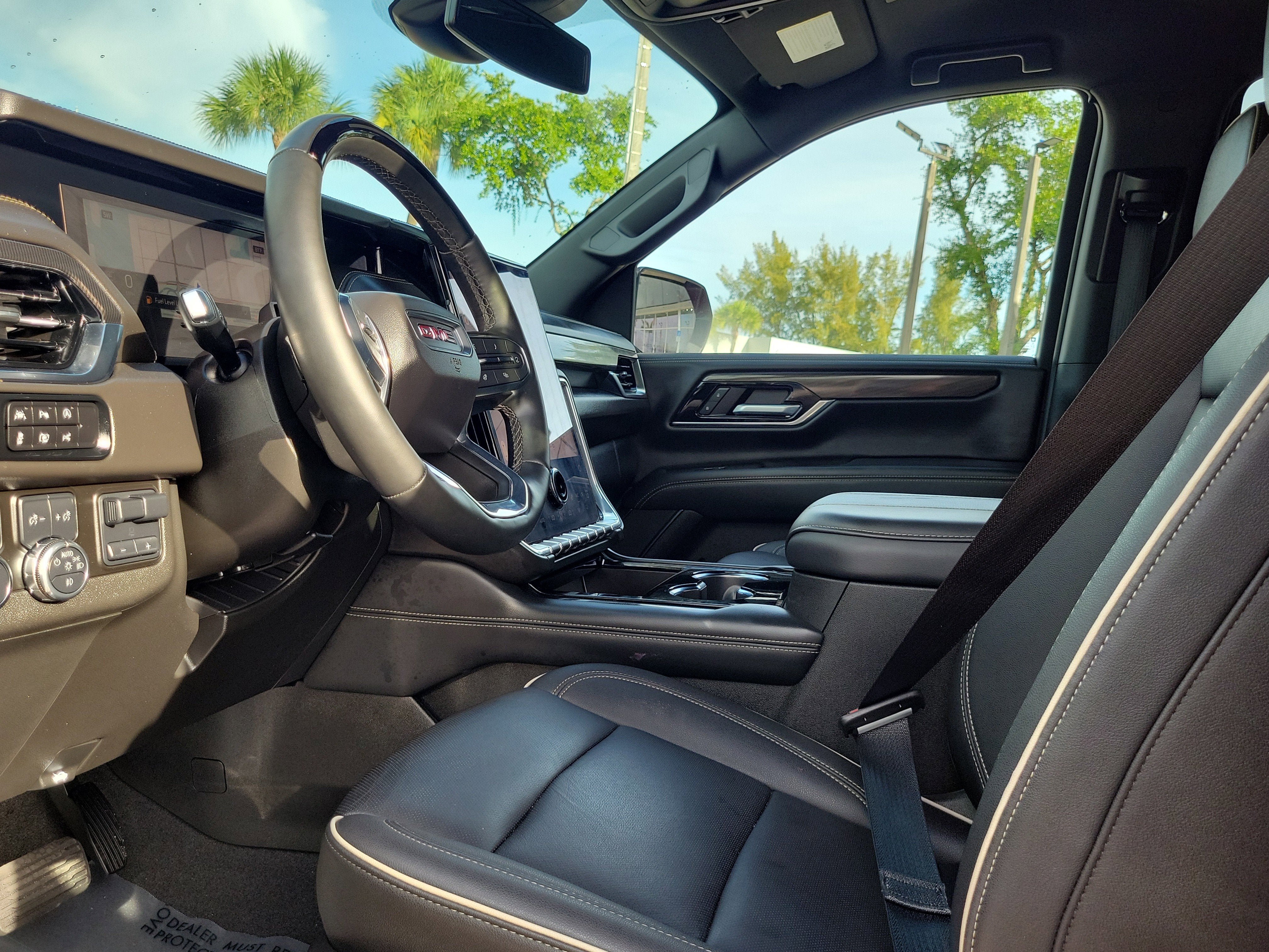 2025 GMC Yukon Elevation