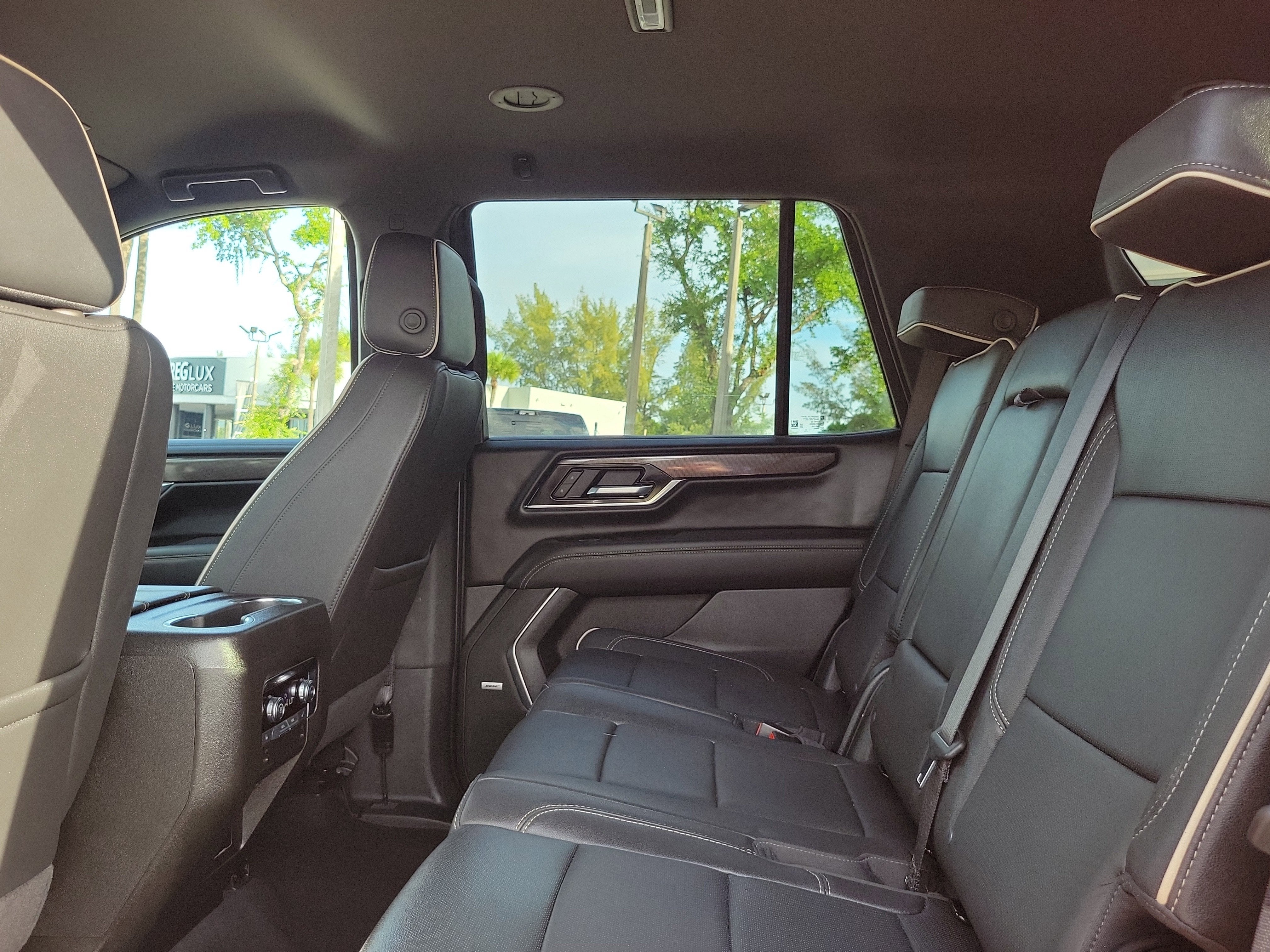 2025 GMC Yukon Elevation