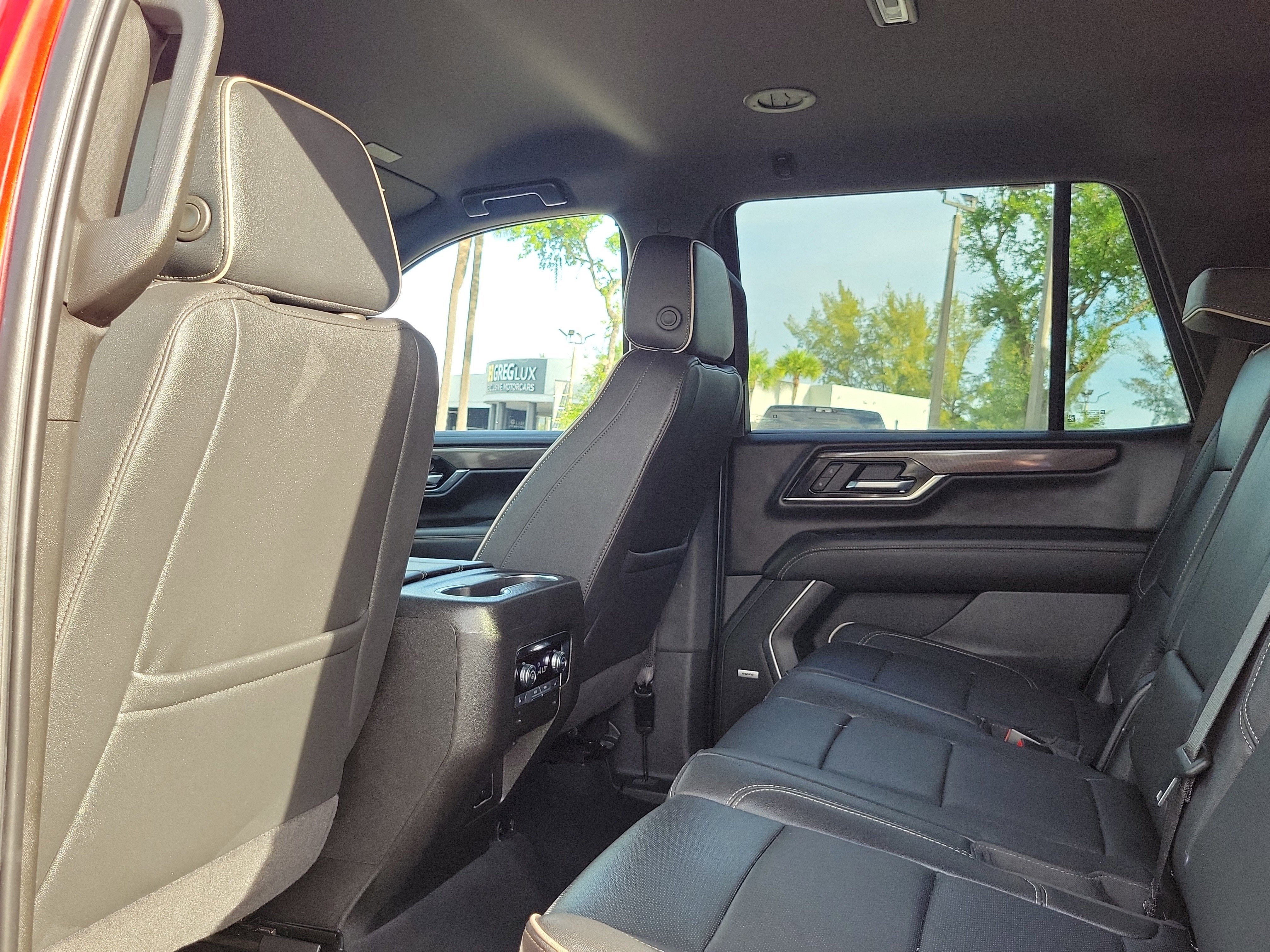 2025 GMC Yukon Elevation