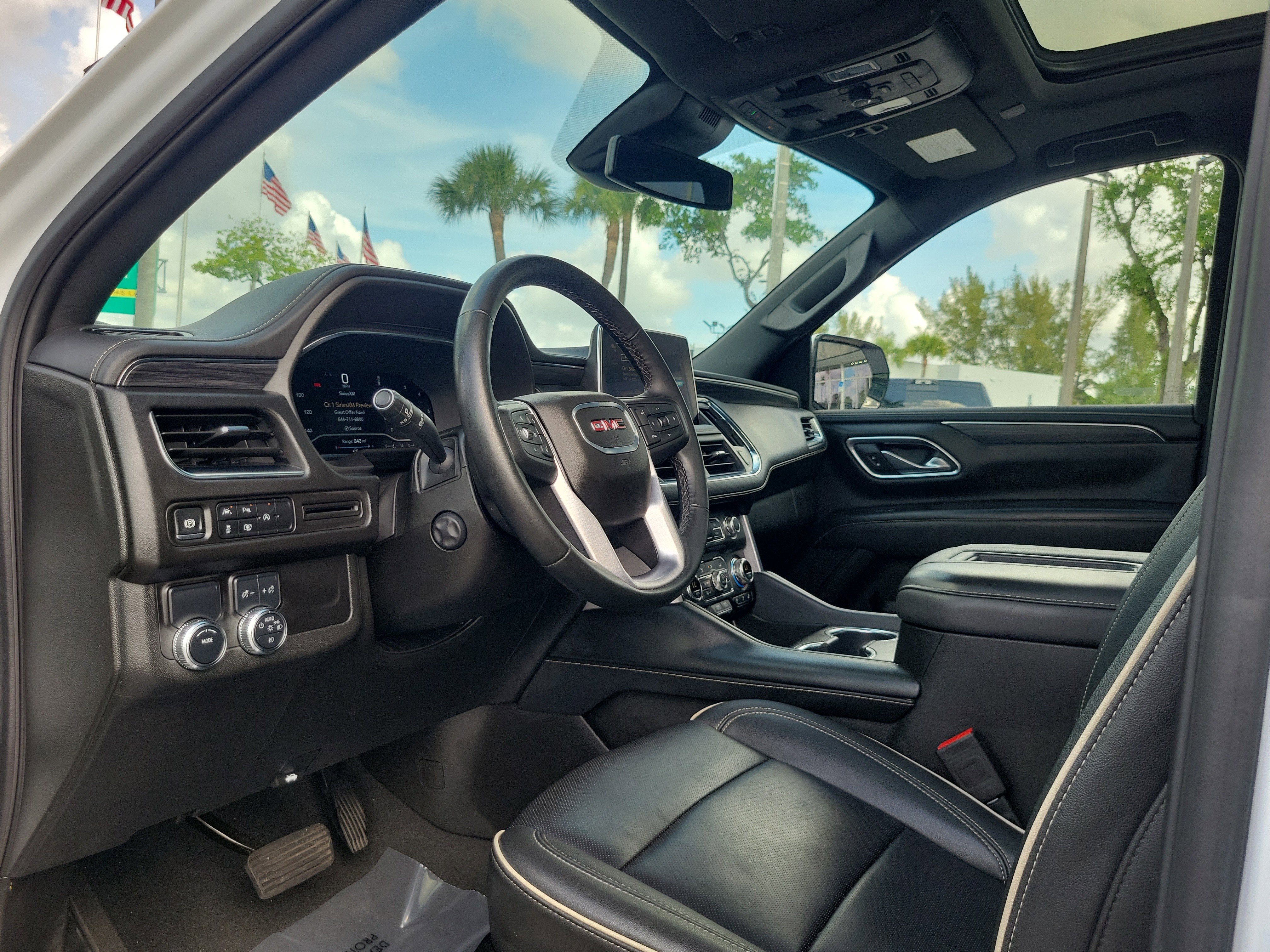 2024 GMC Yukon XL SLT