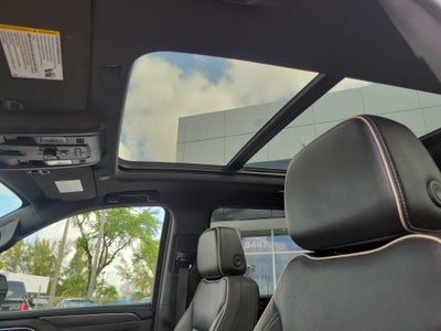 2024 GMC Yukon XL SLT