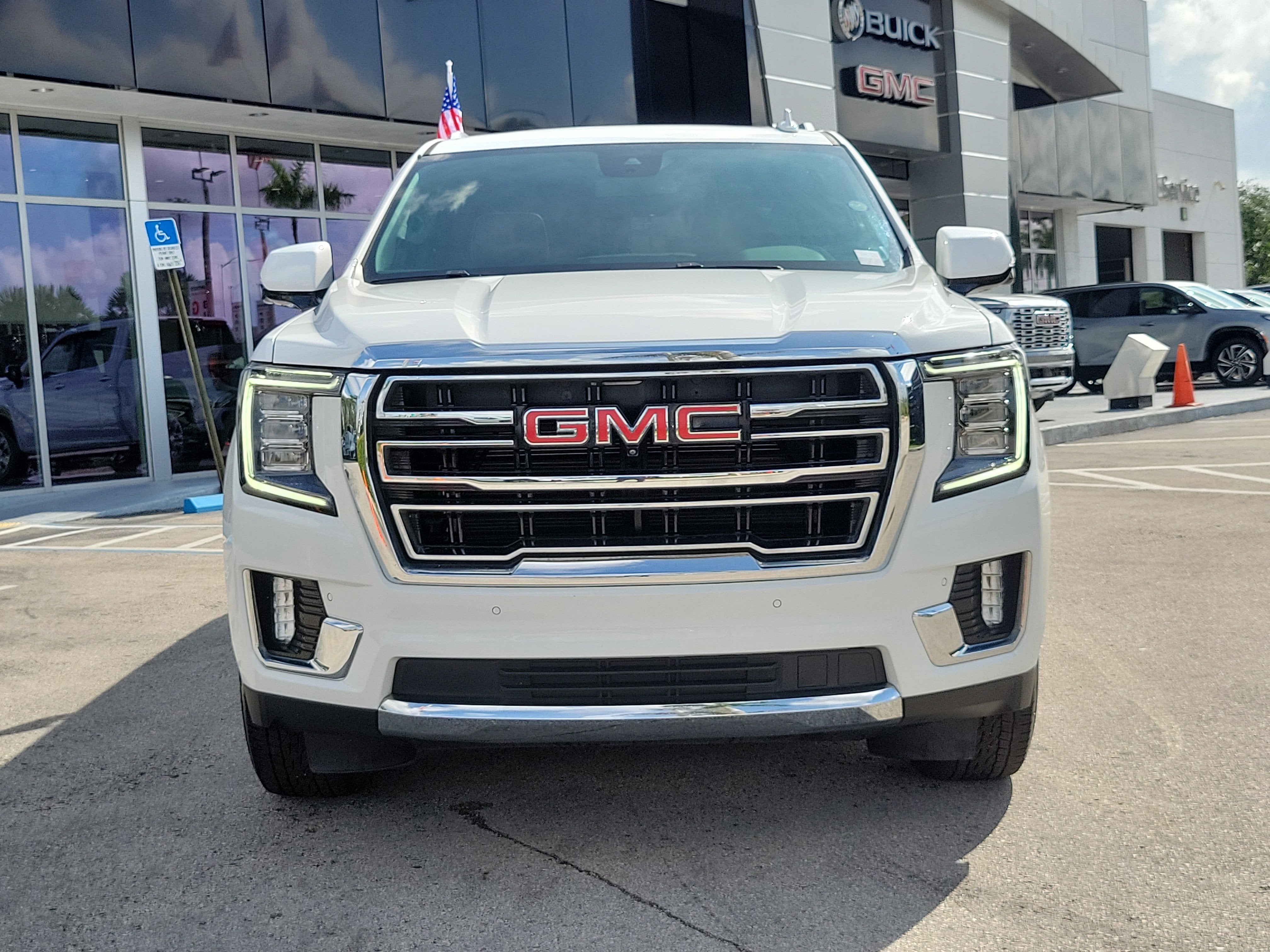 2024 GMC Yukon XL SLT