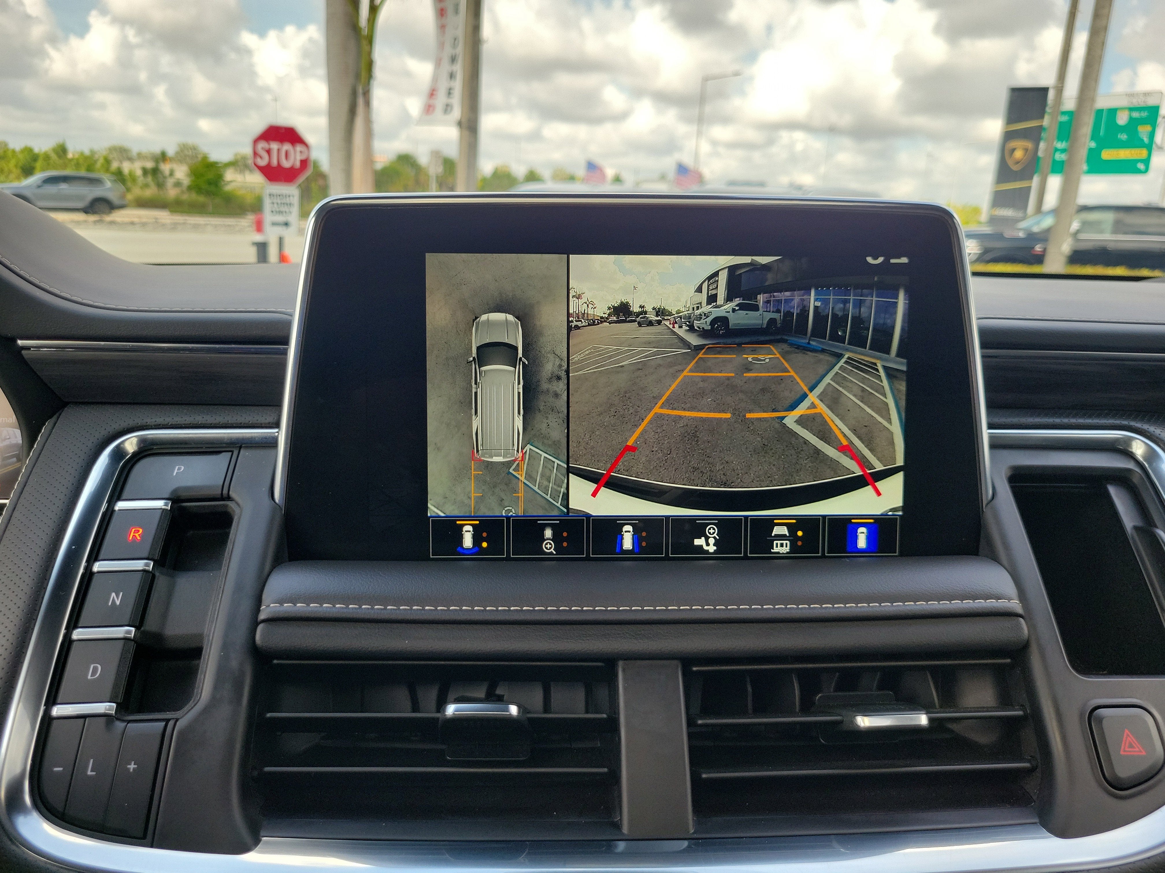 2024 GMC Yukon XL SLT