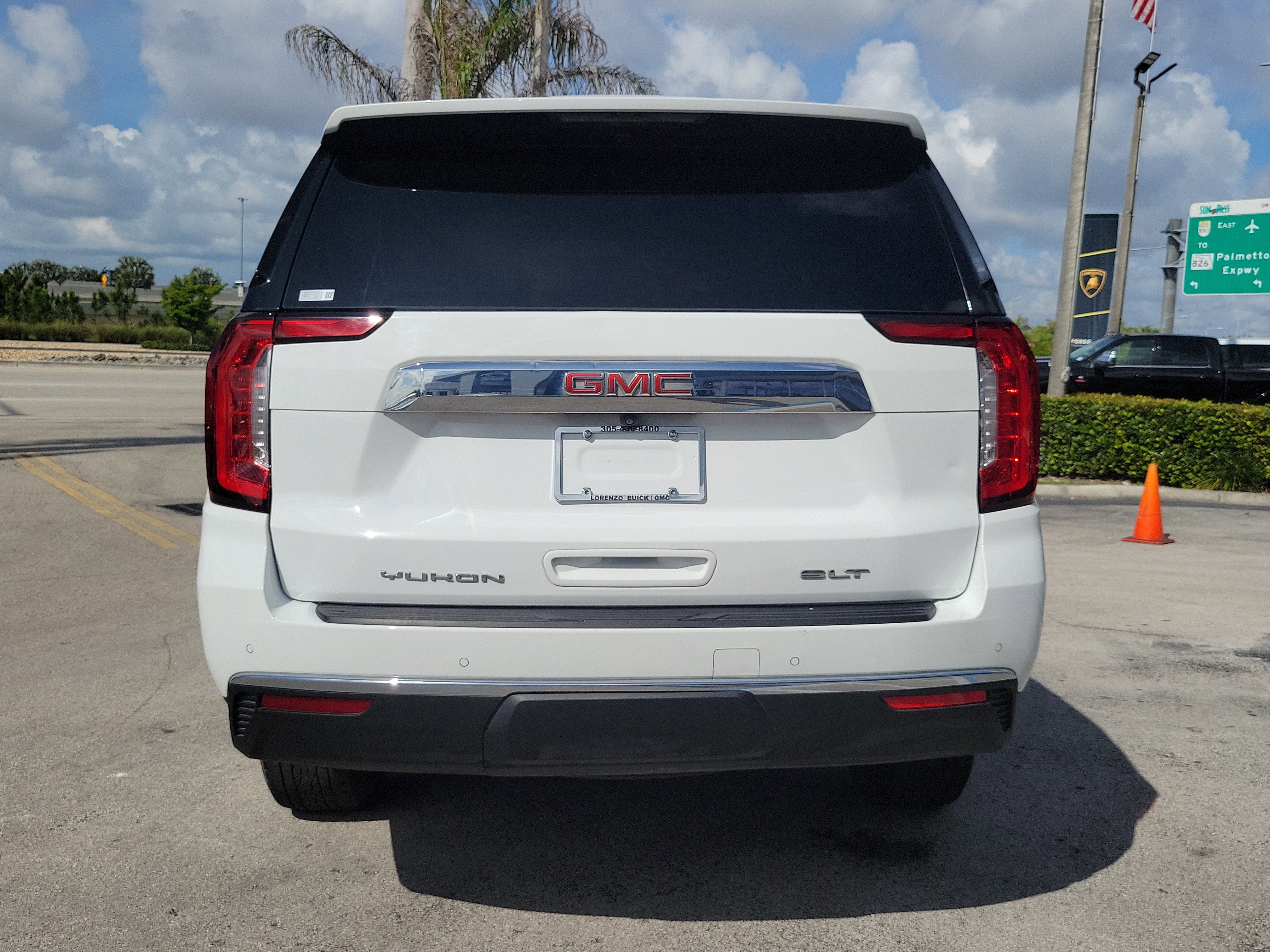 2024 GMC Yukon XL SLT