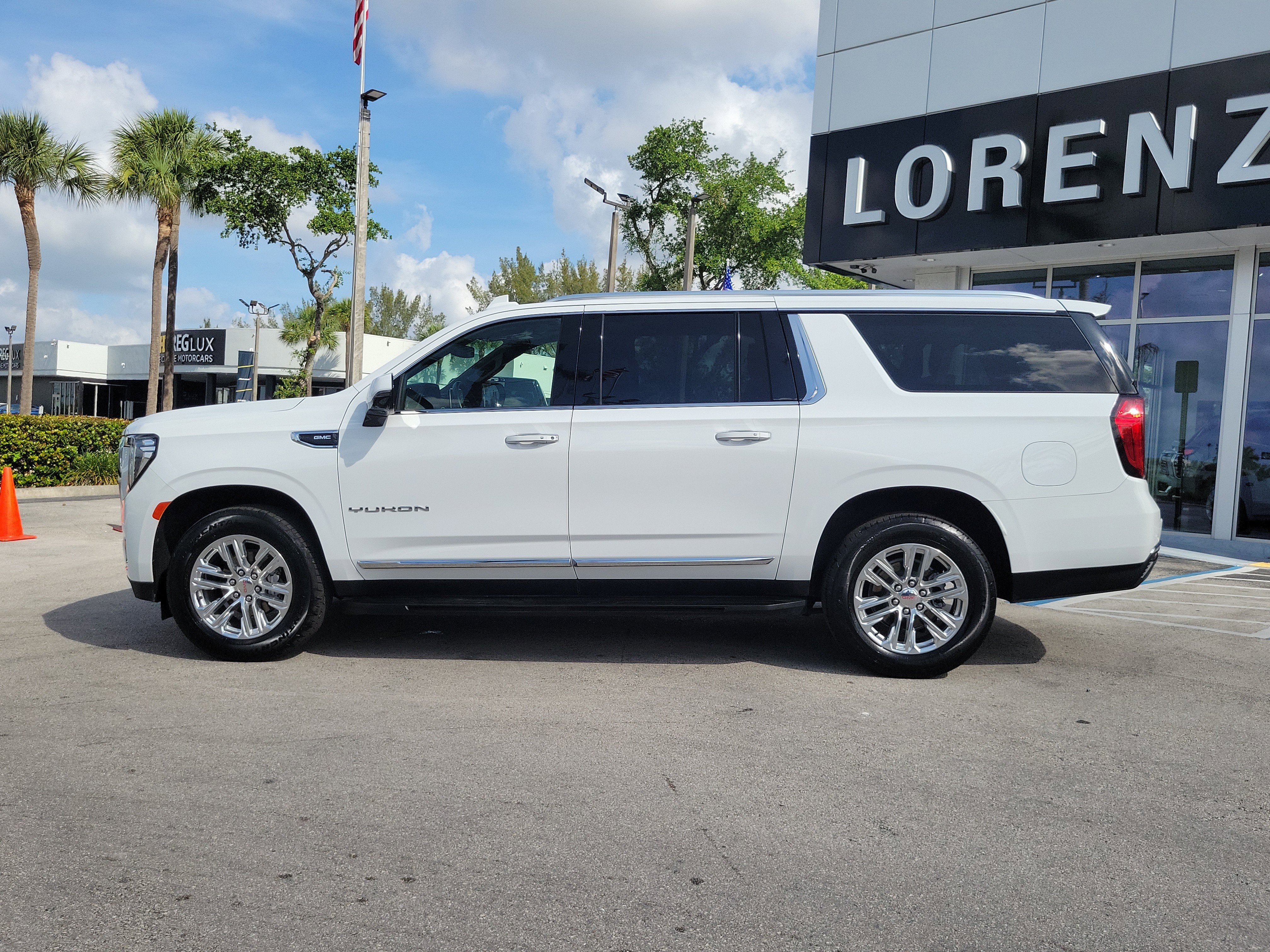 2024 GMC Yukon XL SLT