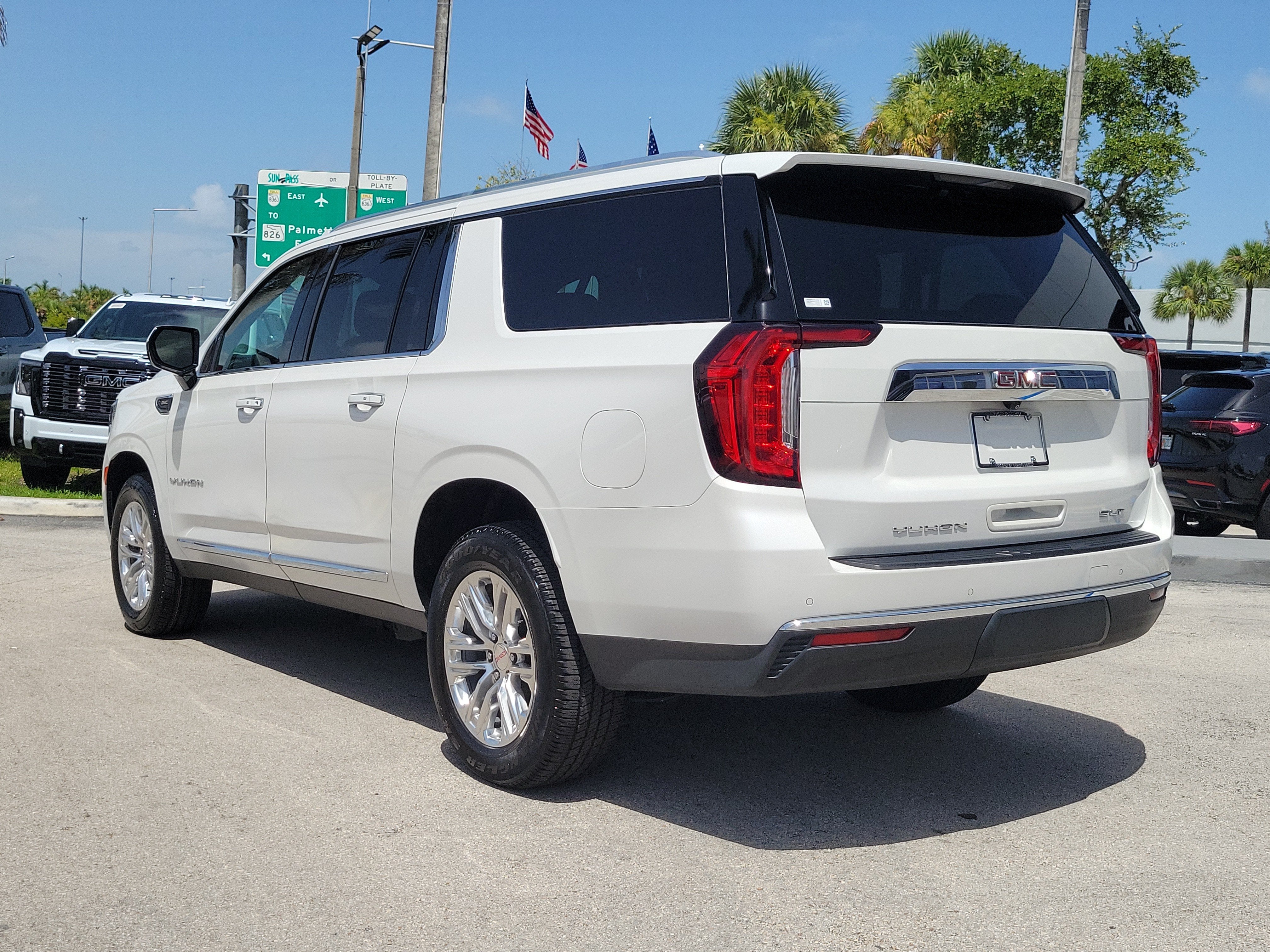 2021 GMC Yukon XL SLT