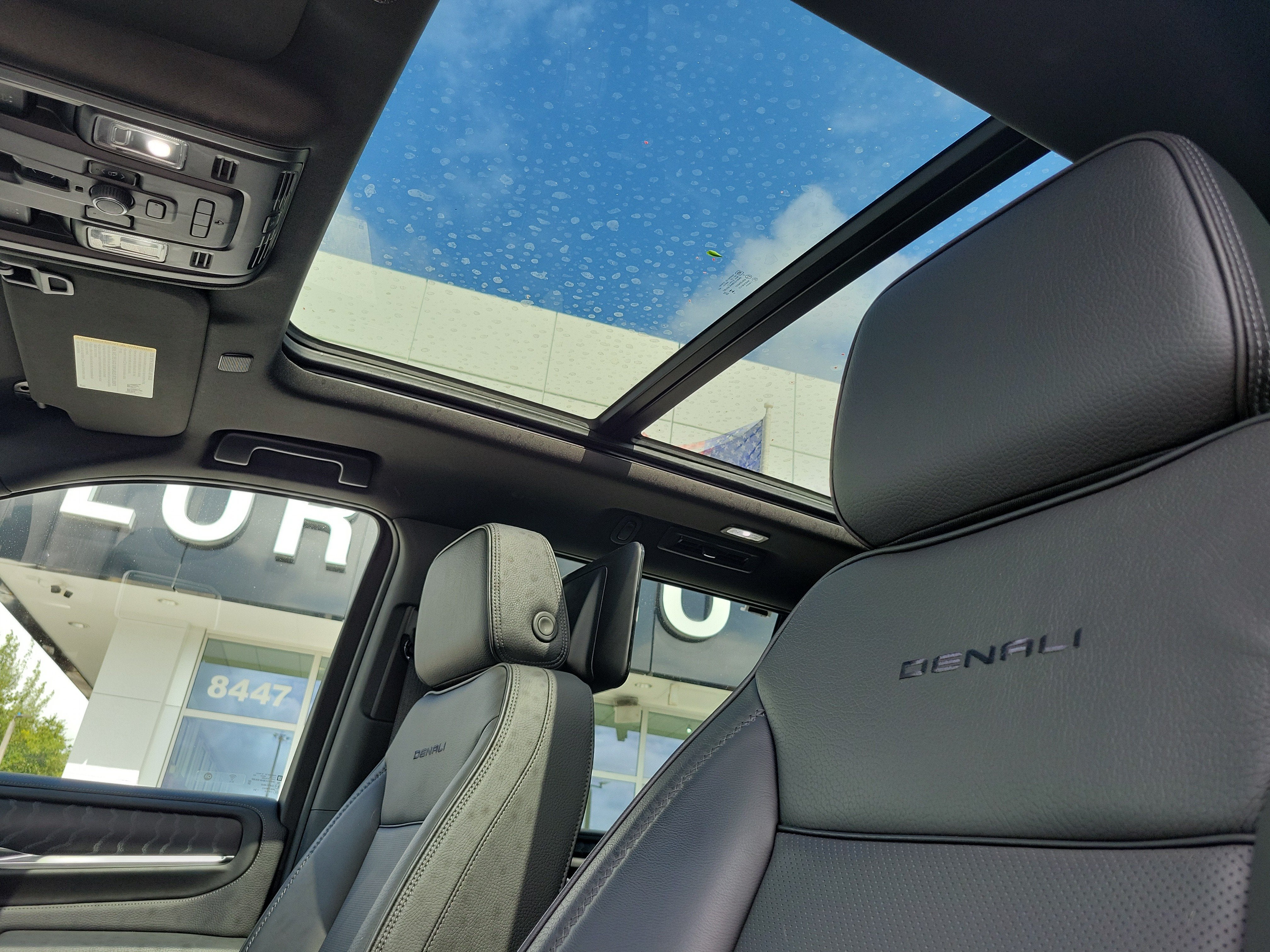 2023 GMC Yukon Denali