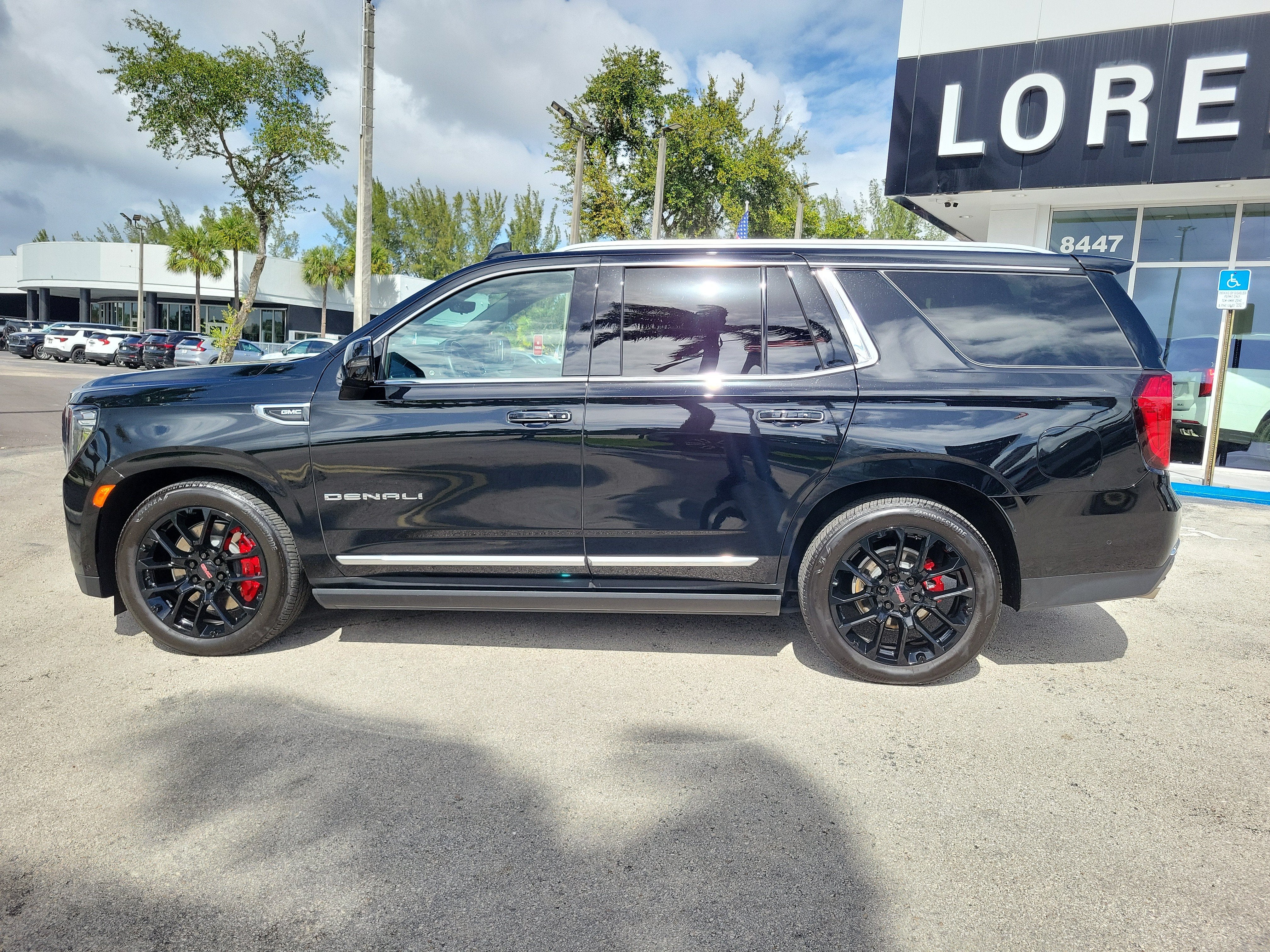 2023 GMC Yukon Denali