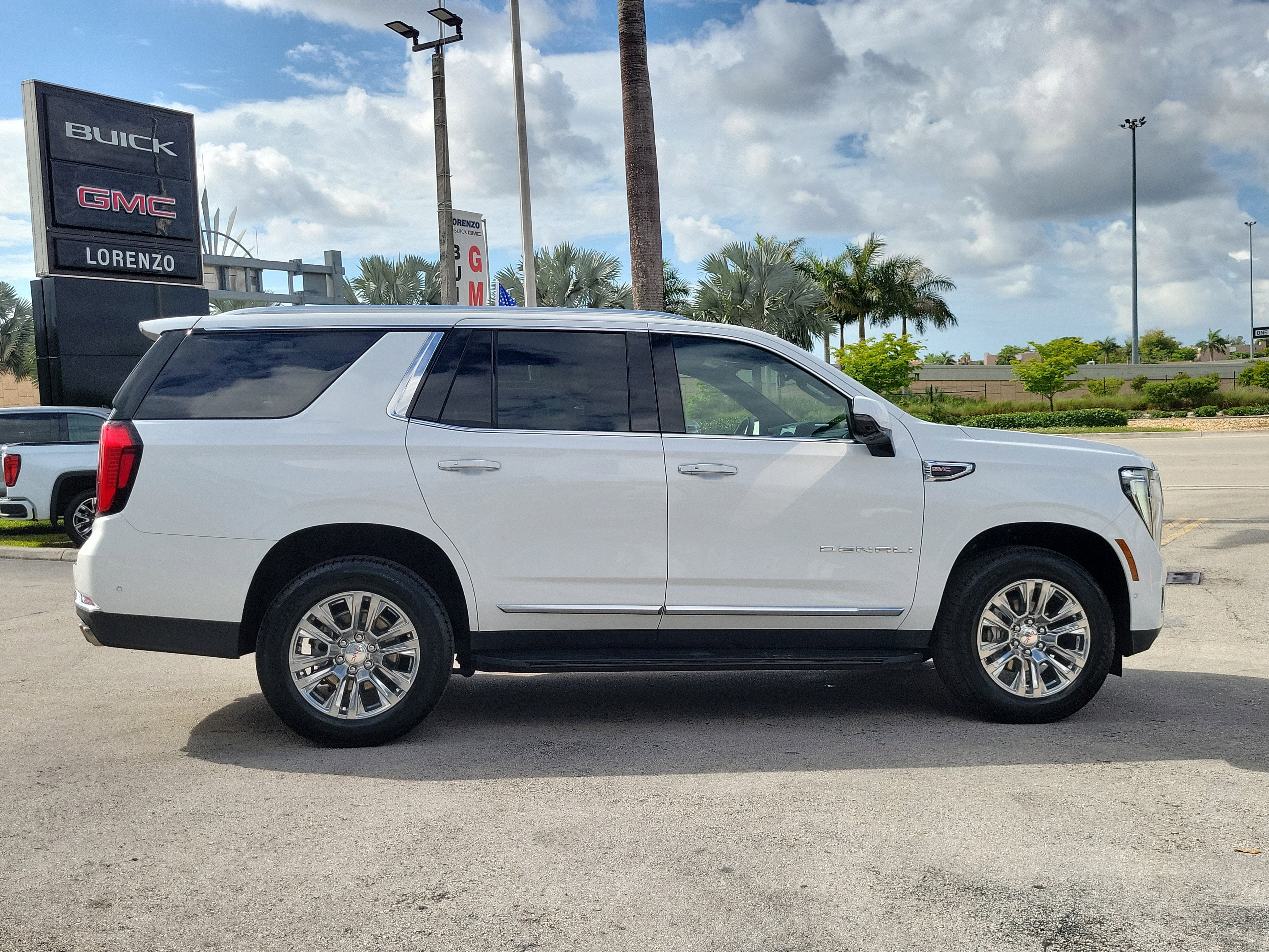 2025 GMC Yukon Denali