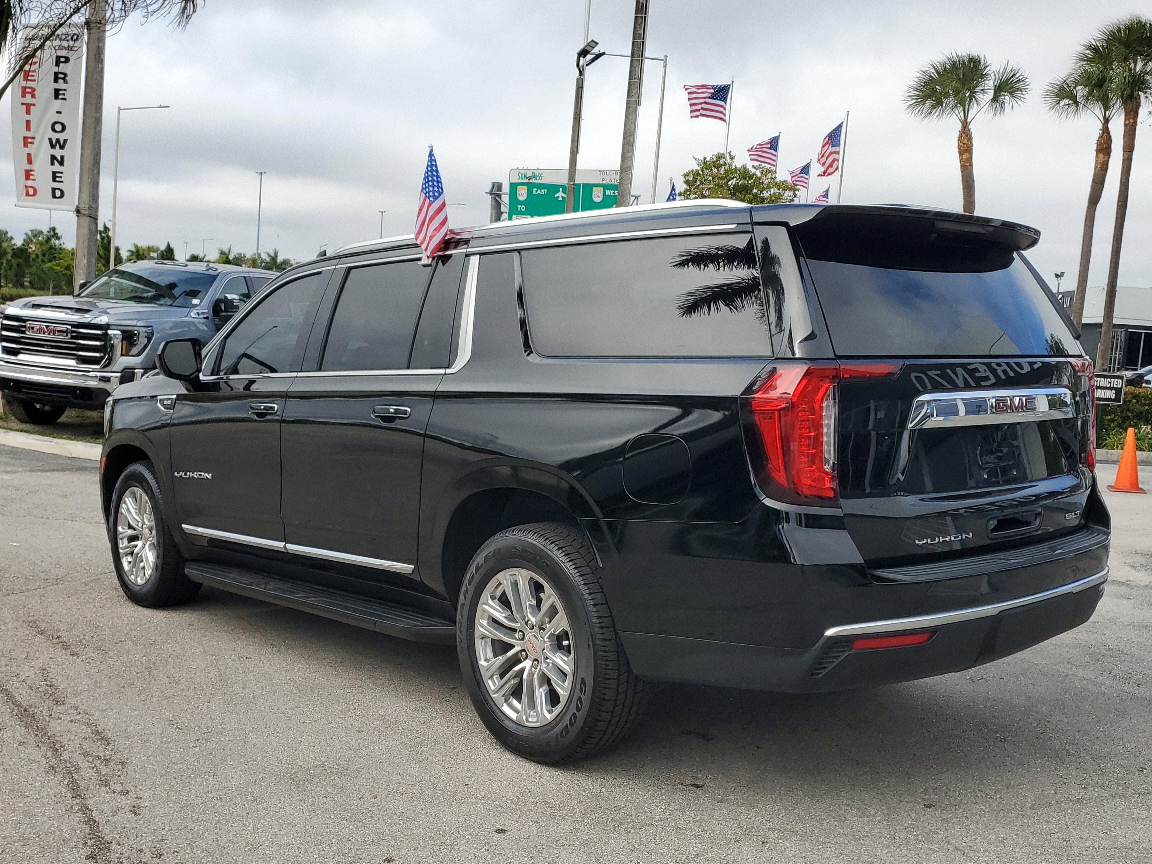 2021 GMC Yukon XL SLT
