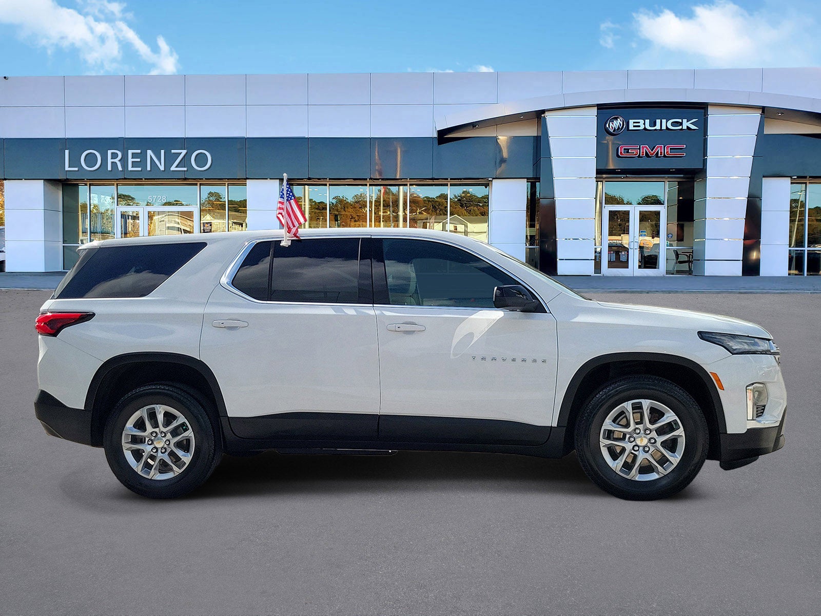 2023 Chevrolet Traverse LS