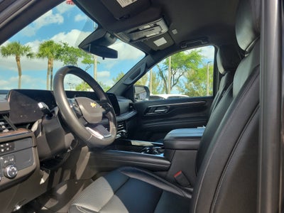 2025 Chevrolet Suburban LS