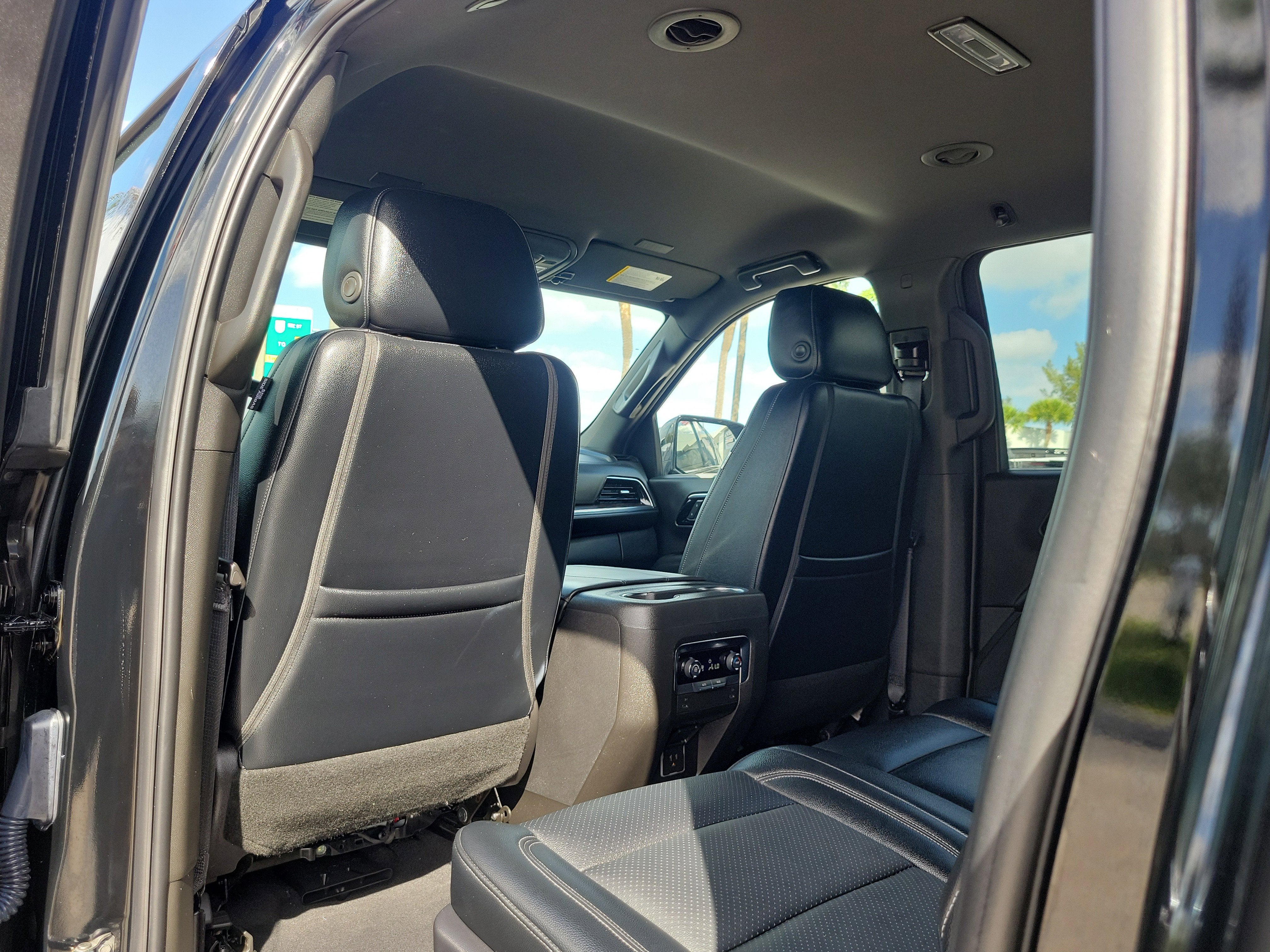 2025 Chevrolet Suburban LS