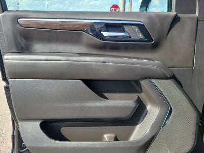 2025 Chevrolet Suburban LS