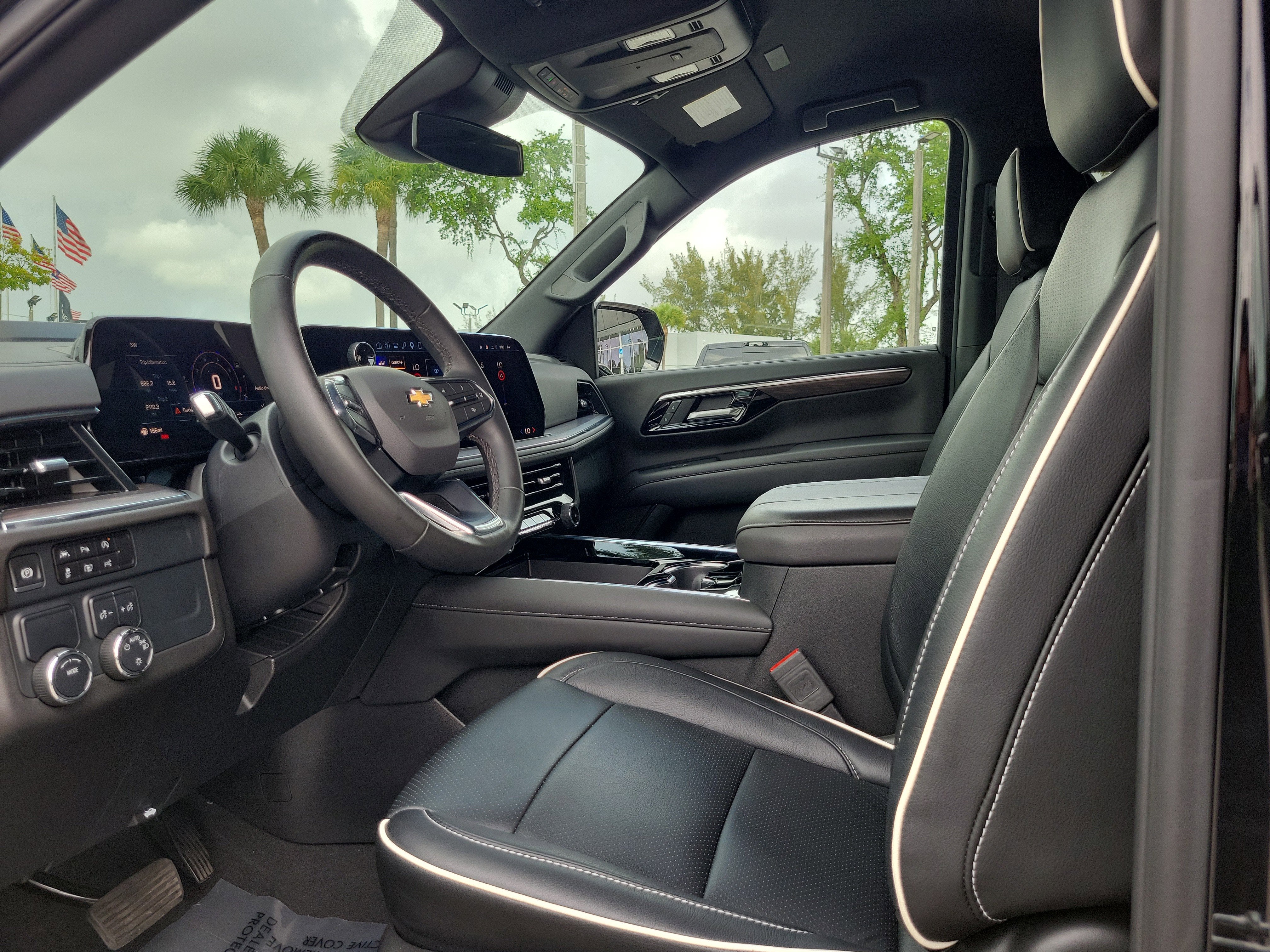 2025 Chevrolet Tahoe LS