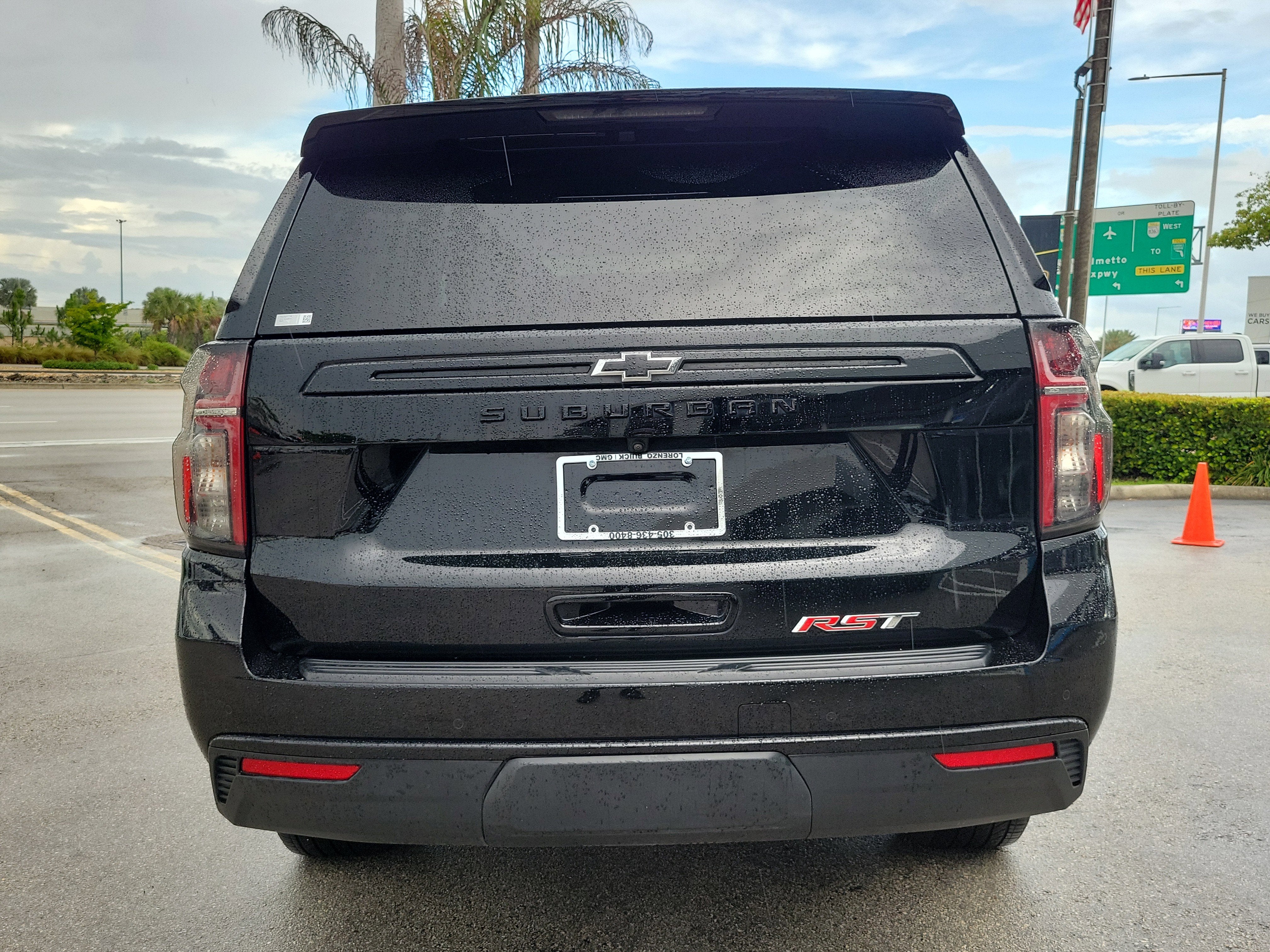 2024 Chevrolet Suburban RST