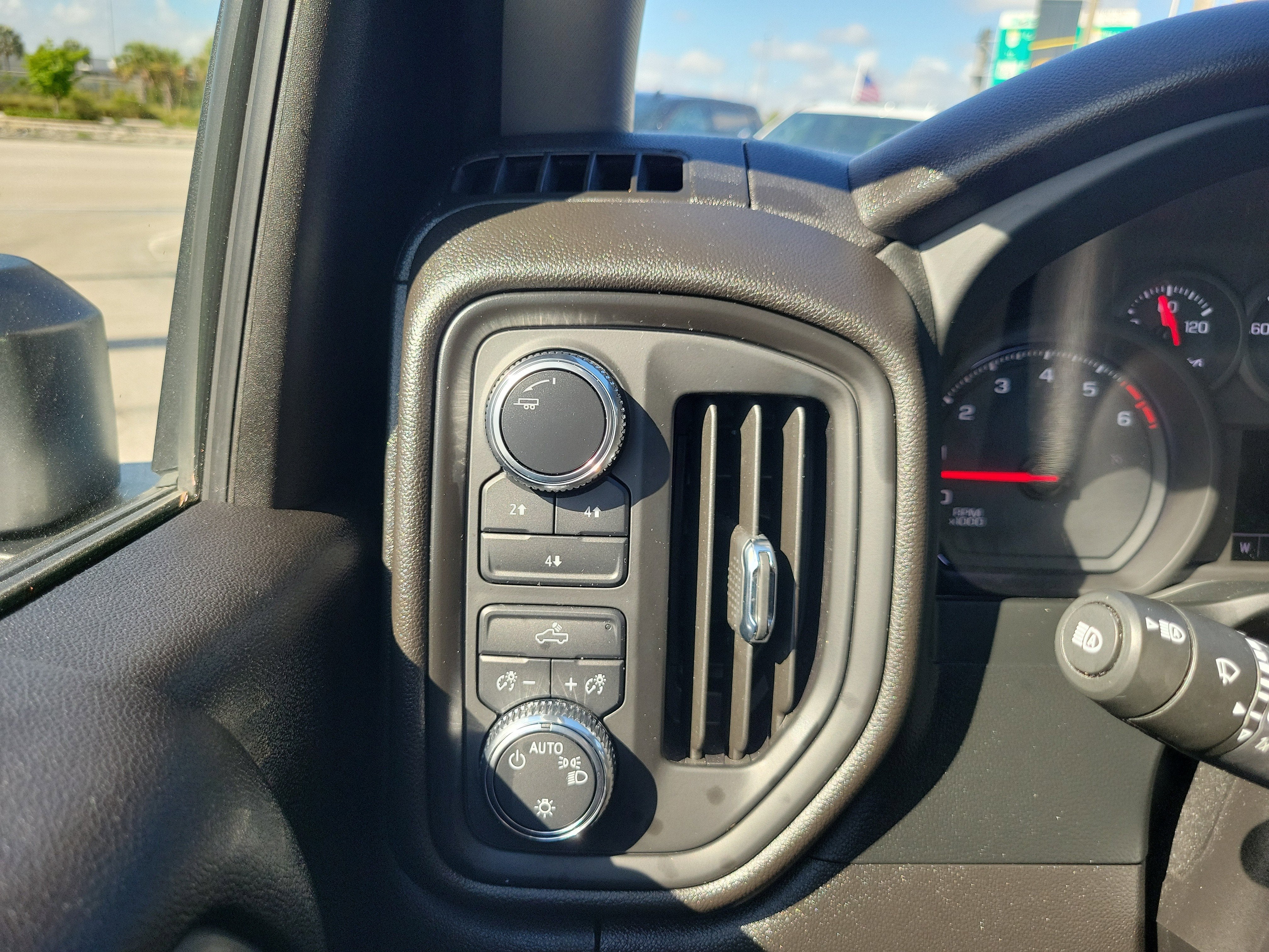 2024 GMC Sierra 2500 HD Pro