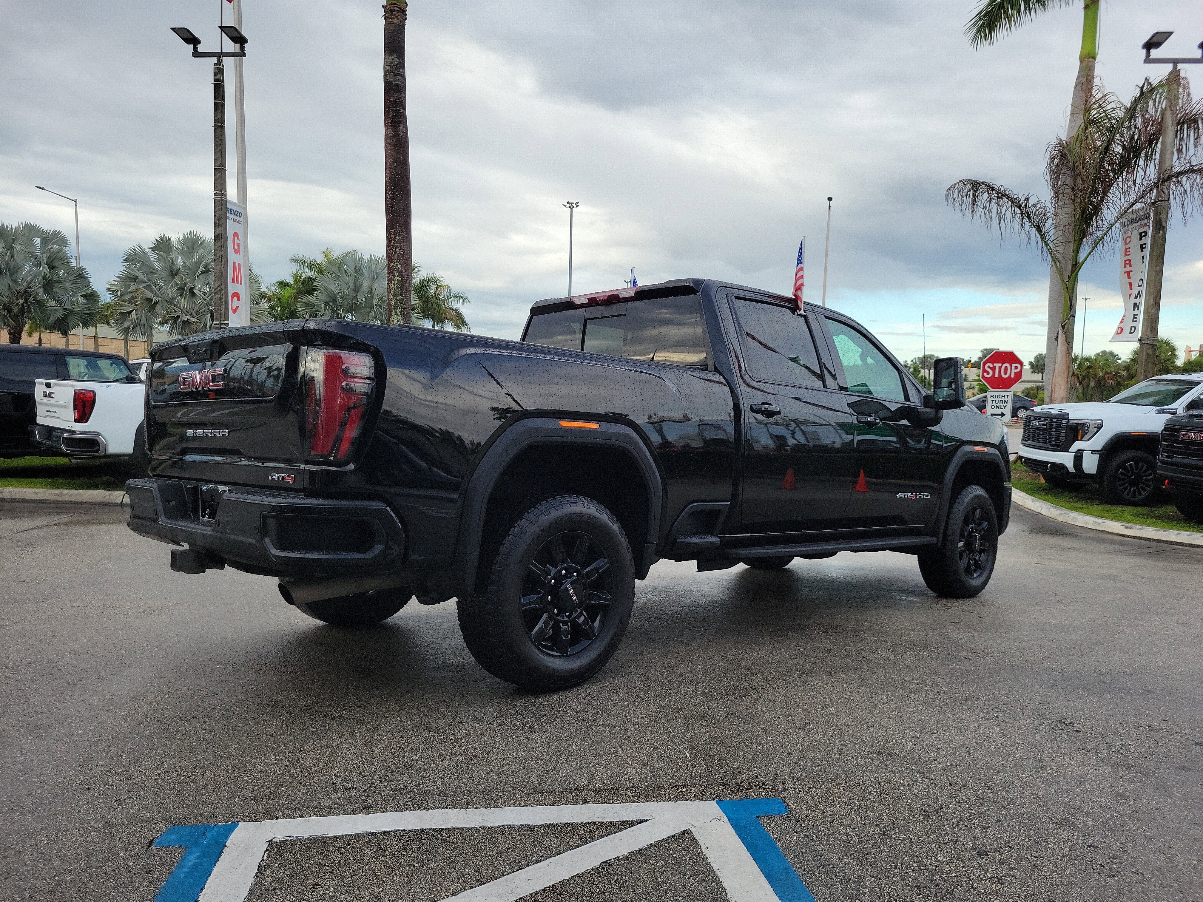 2025 GMC Sierra 2500 HD AT4