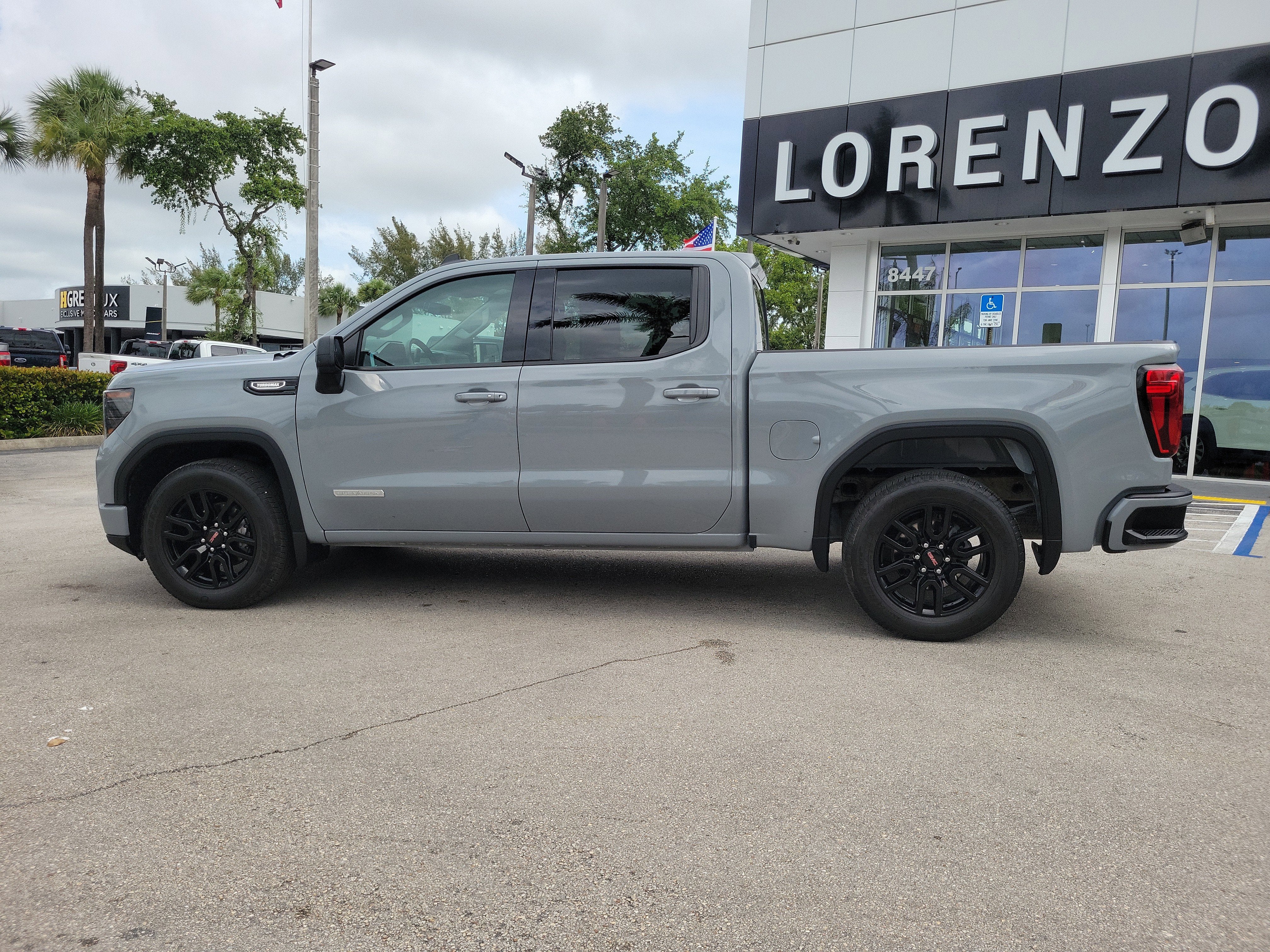 2024 GMC Sierra 1500 Elevation