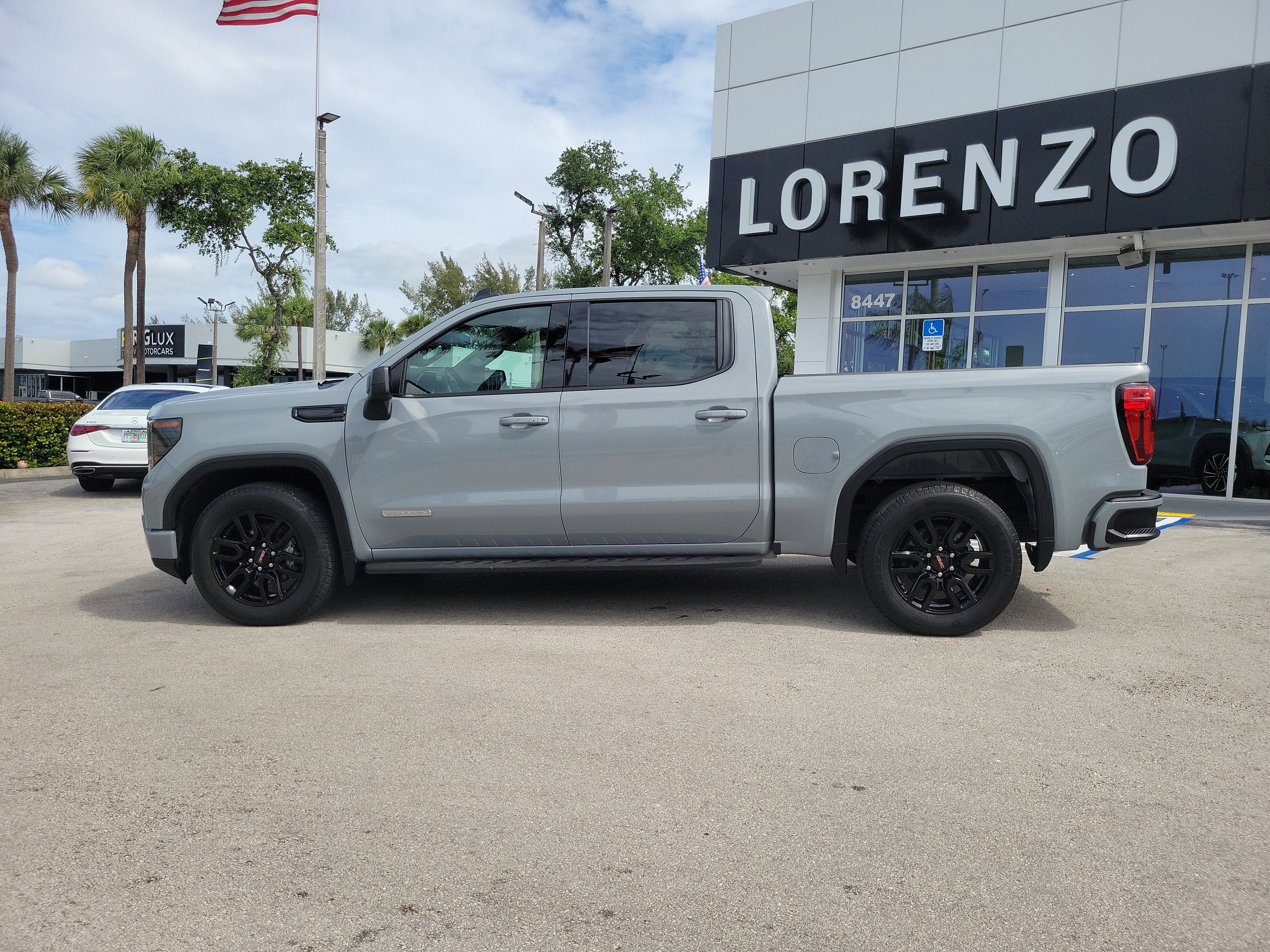 2024 GMC Sierra 1500 Elevation