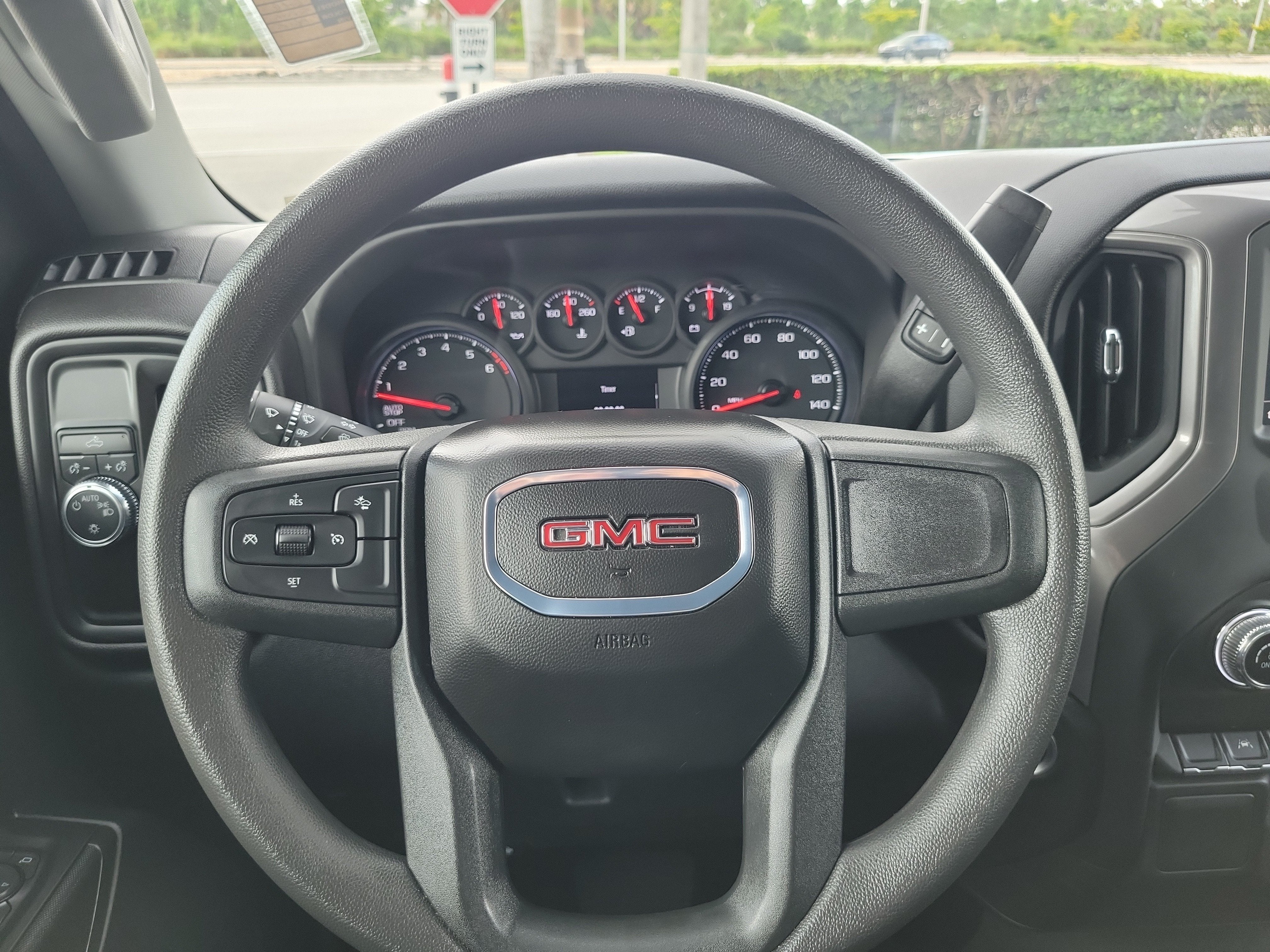 2025 GMC Sierra 1500 Pro